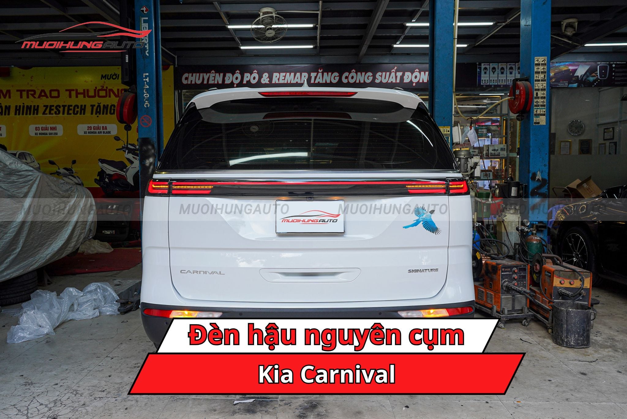 Đèn hậu nguyên cụm Kia Carnival