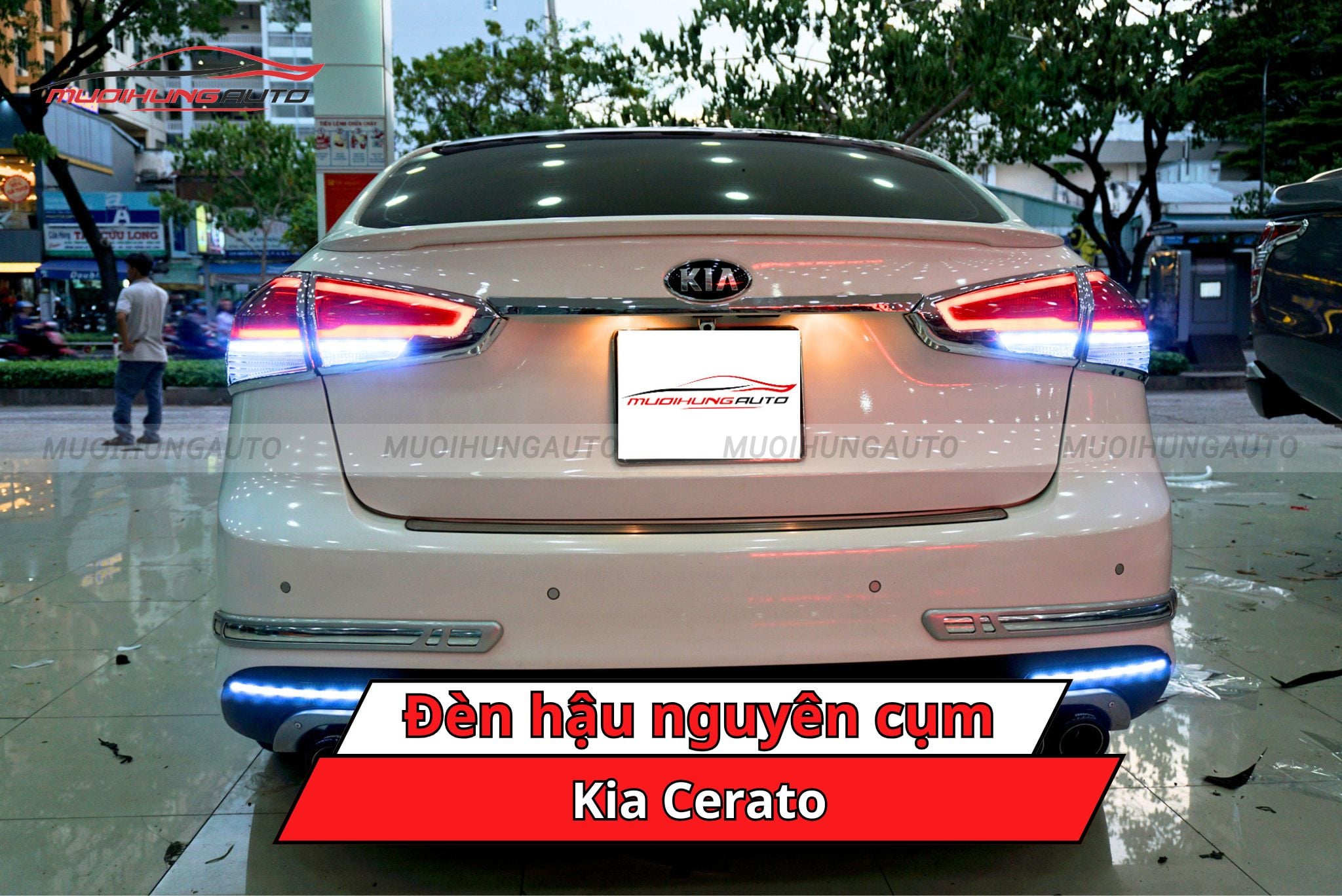 Đèn hậu nguyên cụm Kia Cerato