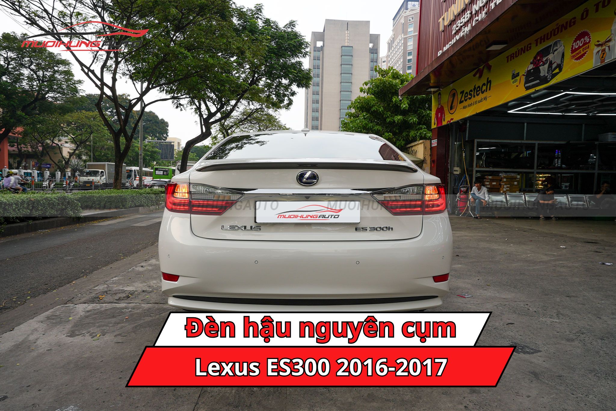 Đèn hậu nguyên cụm Lexus ES300 2016-2017