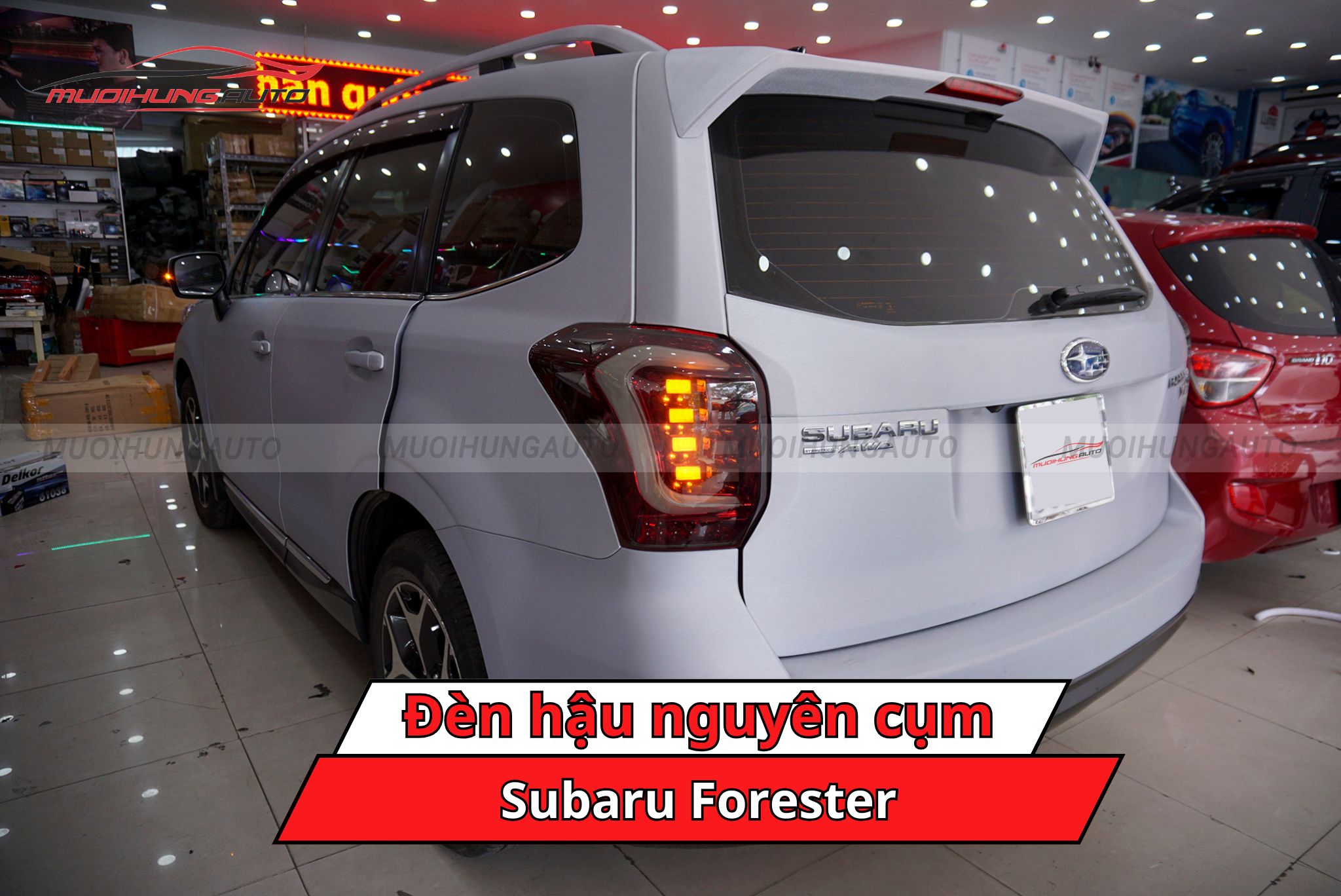 Đèn hậu nguyên cụm Subaru Forester