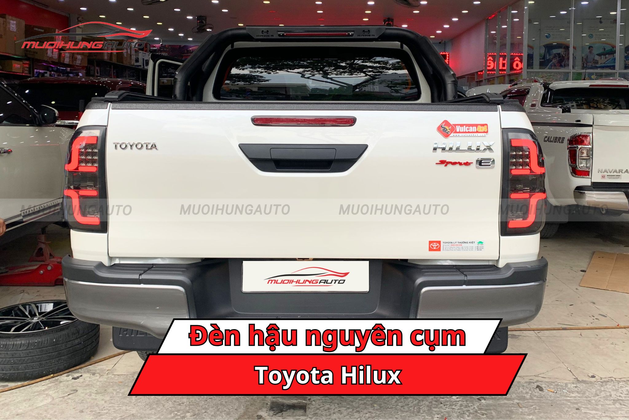 Đèn hậu nguyên cụm Toyota Hilux