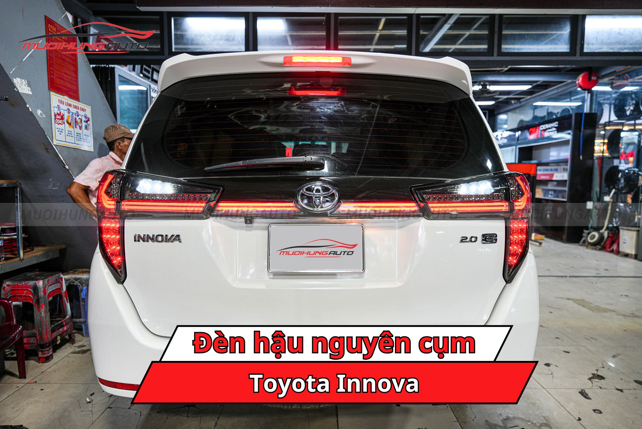 Đèn hậu nguyên cụm Toyota Innova