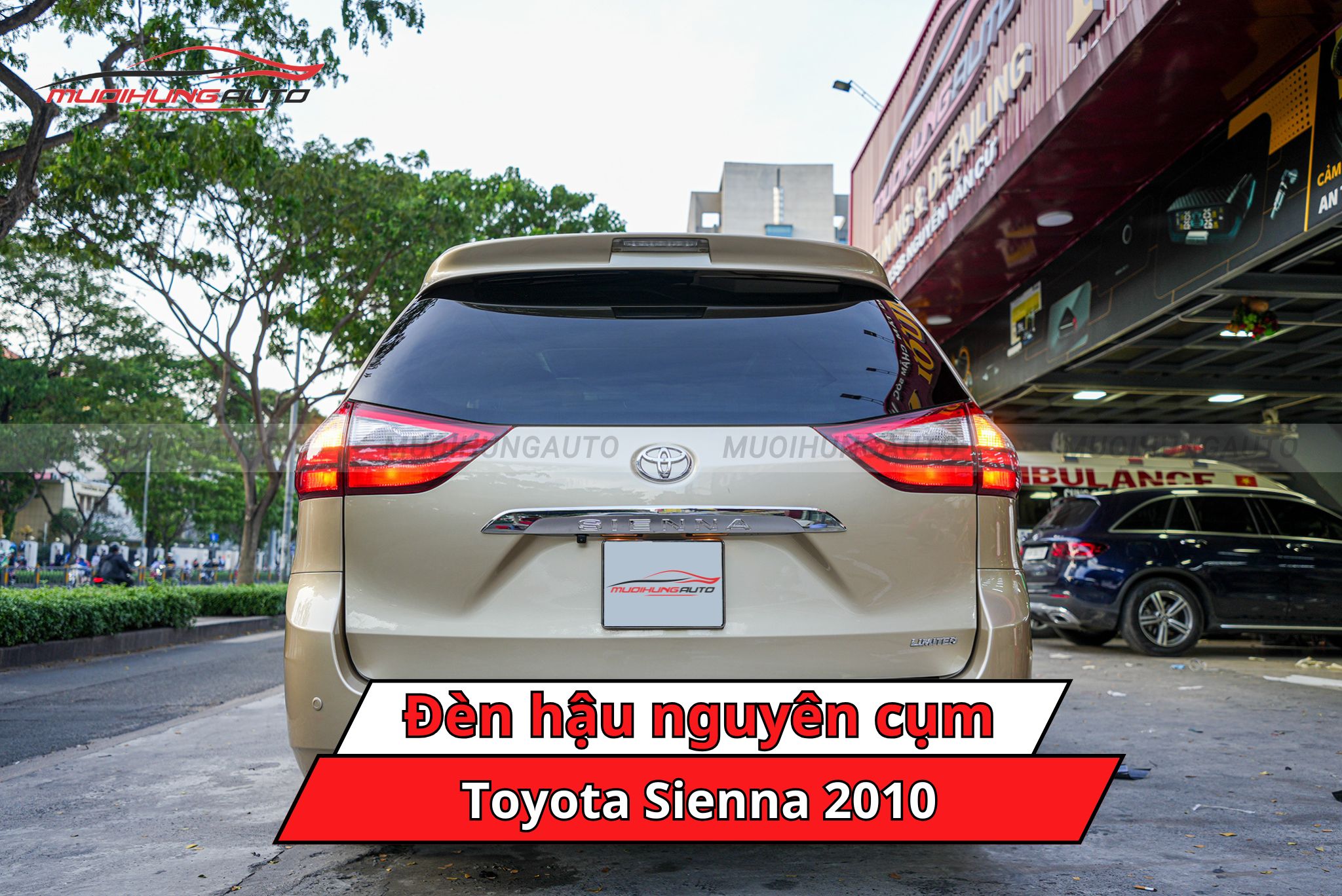 Đèn hậu nguyên cụm Toyota Sienna 2010