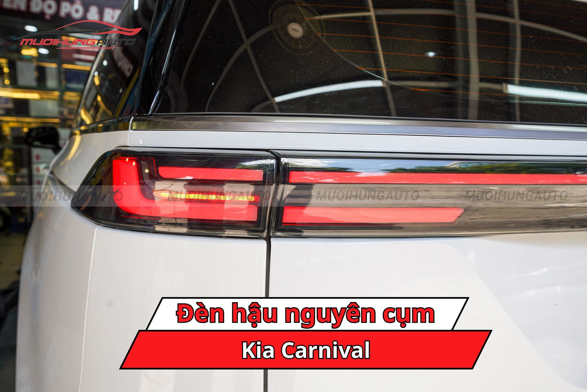 Đèn hậu nguyên cụm xe Kia Carnival
