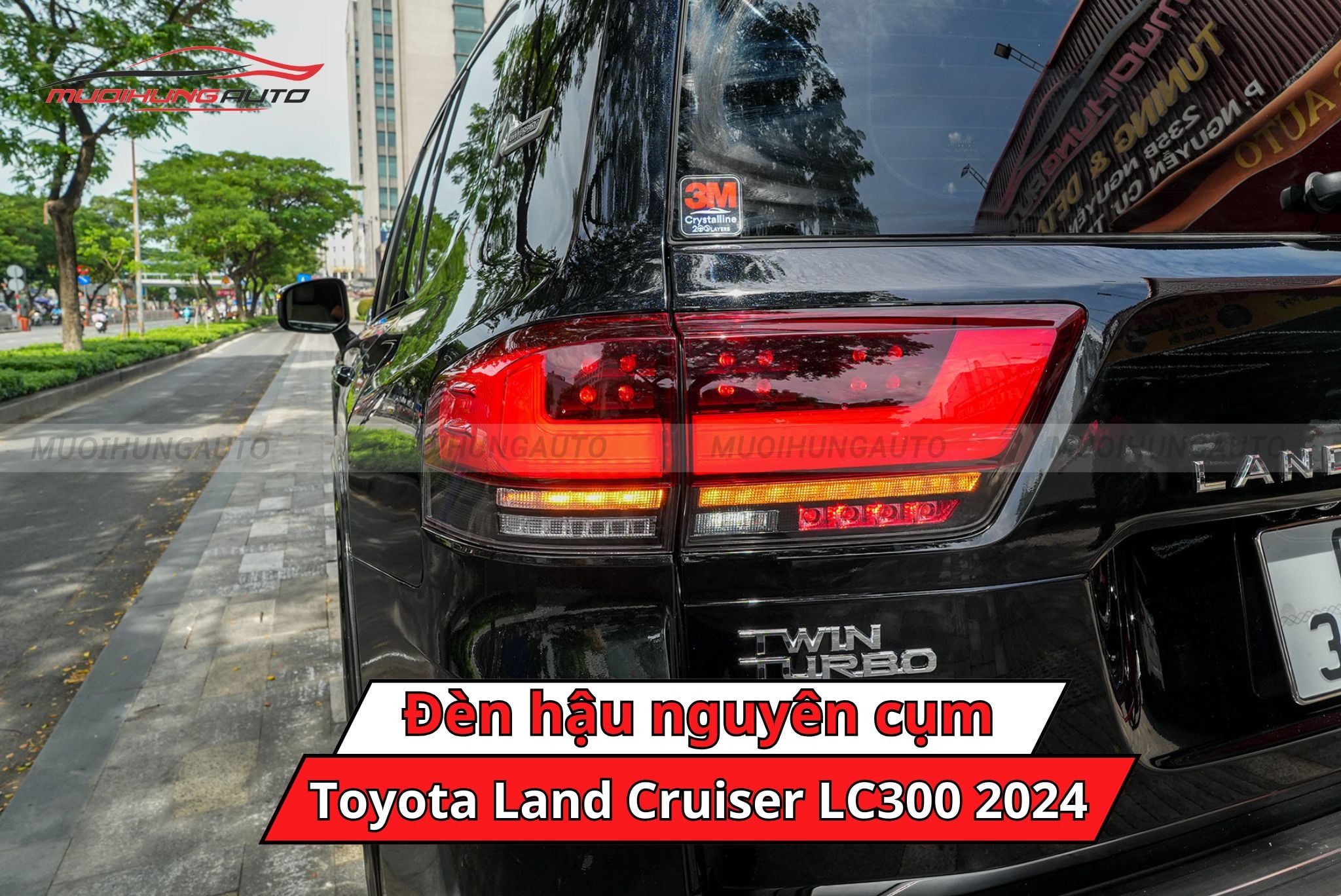 Đèn hậu nguyên cụm xe Toyota Land Cruiser LC300 2024