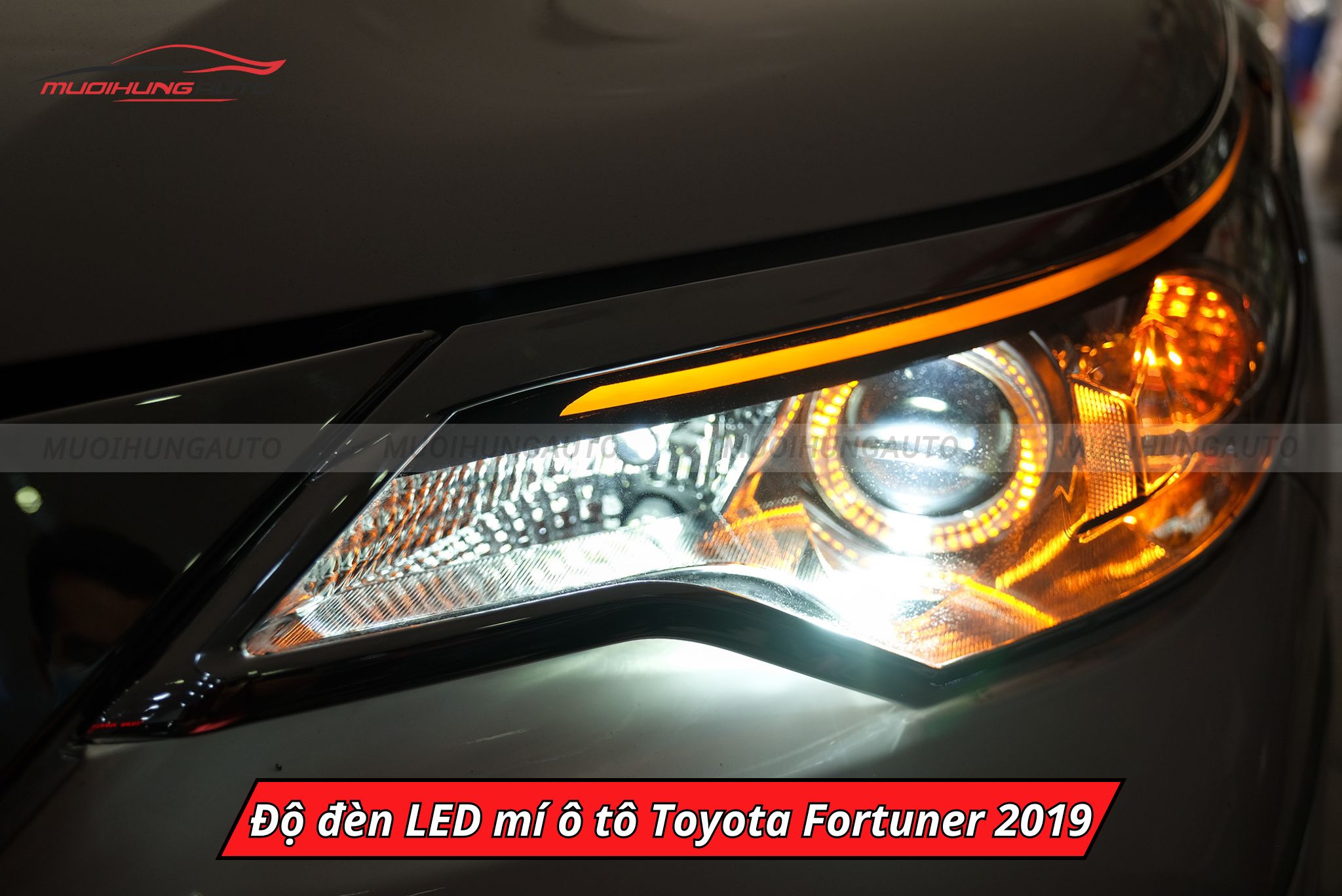 Đèn LED mí ô tô Toyota Fortuner 2019