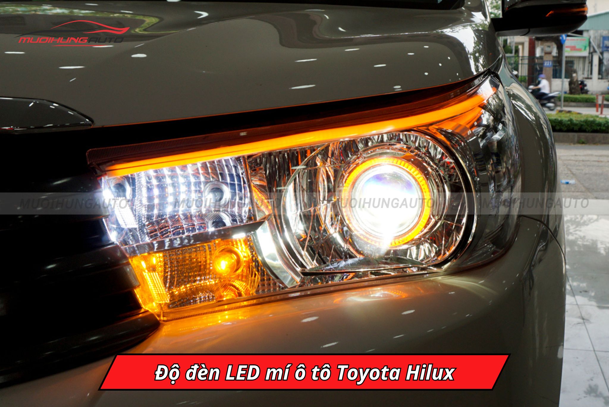 Đèn LED mí ô tô Toyota Hilux