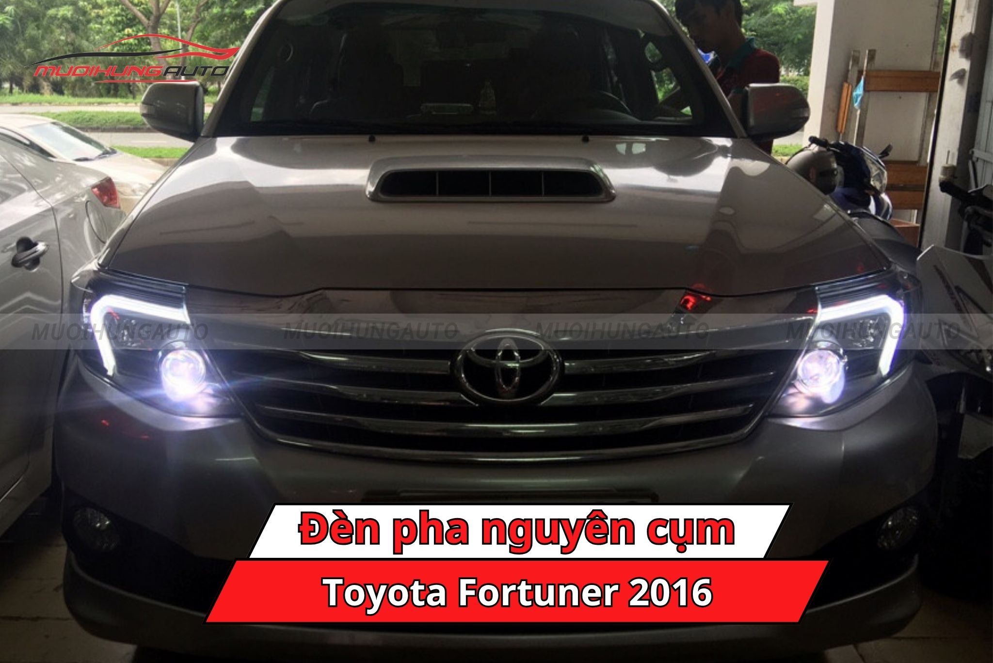 Đèn pha nguyên cụm Toyota Fortuner 2016