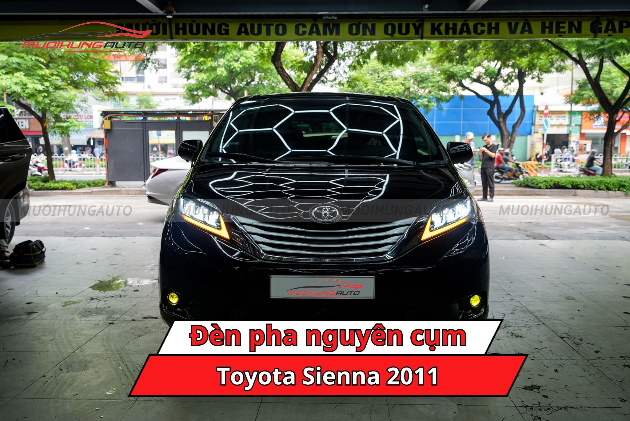 Đèn pha nguyên cụm Toyota Sienna 2011