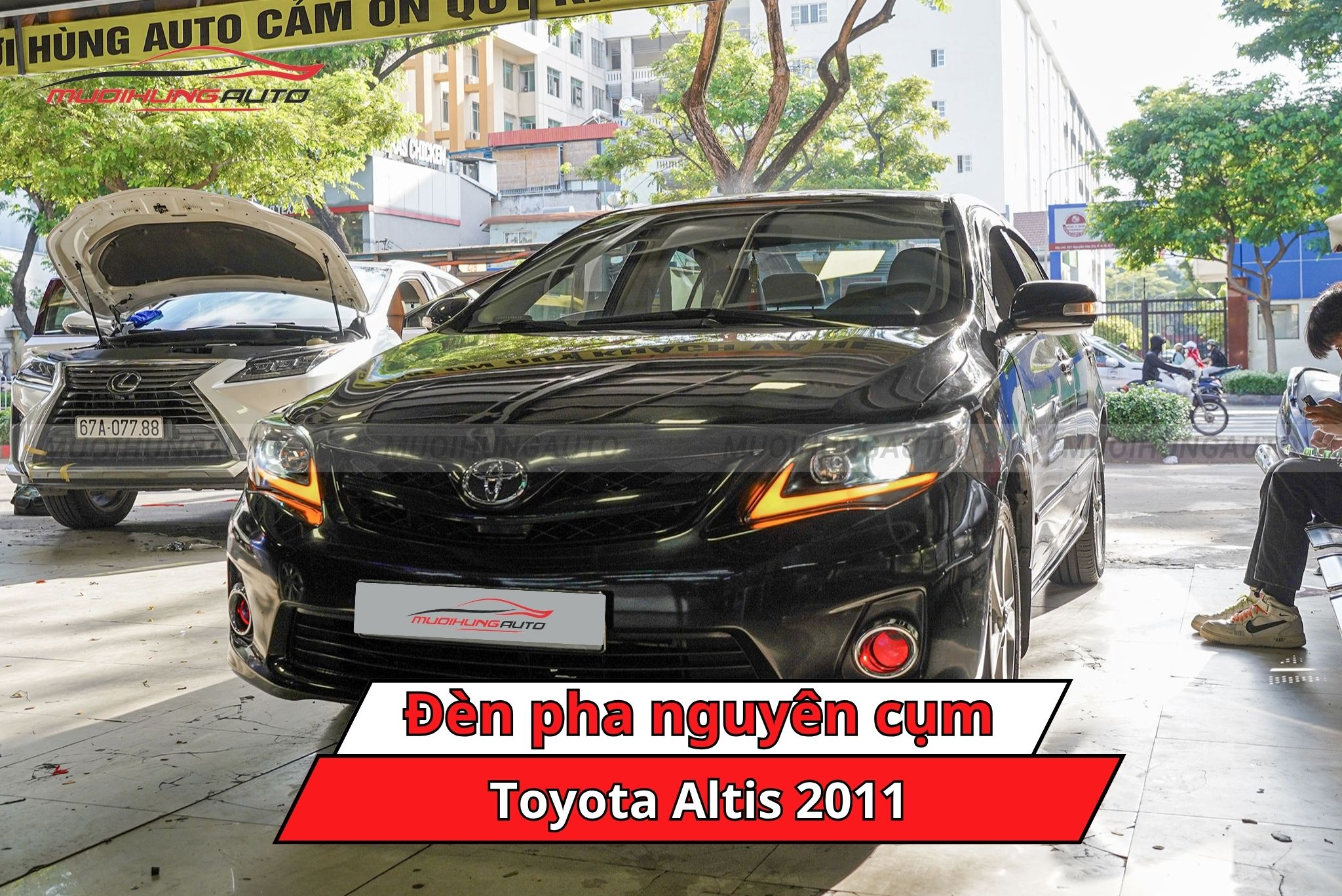 Đèn pha nguyên khối Toyota Altis 2011