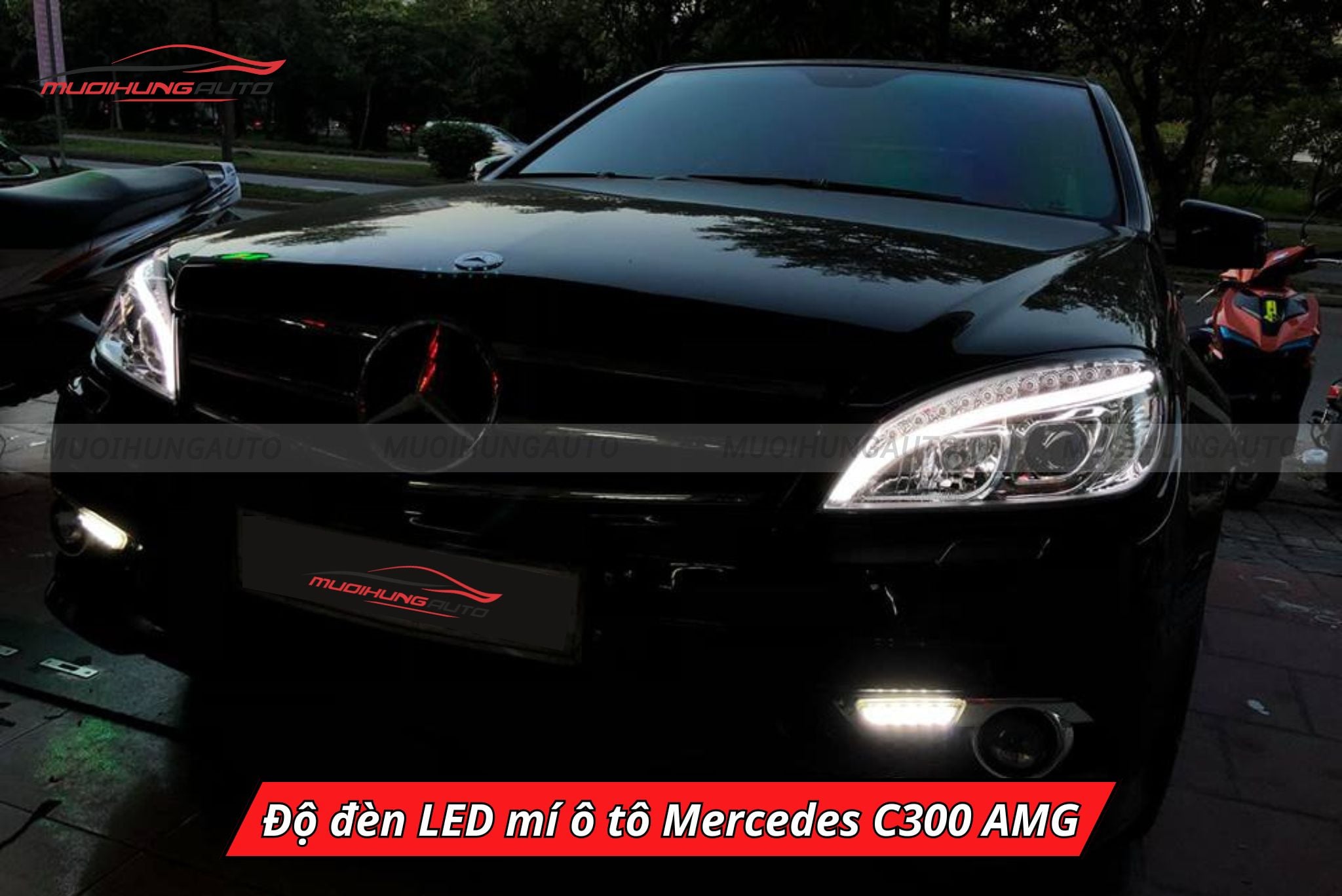Độ đèn LED mí cho Mercedes C300 AMG