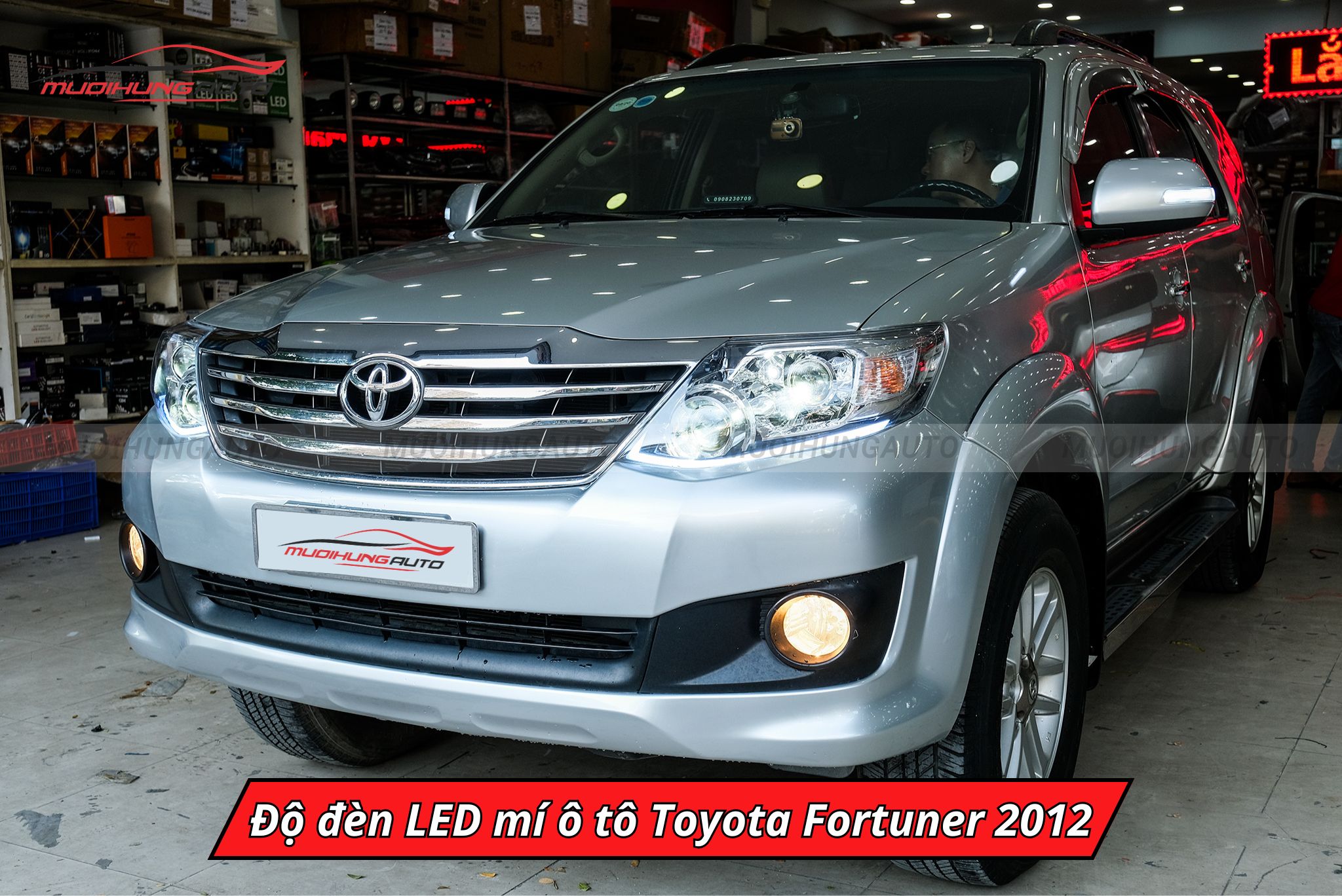 Độ đèn LED mí cho Toyota Fortuner 2012