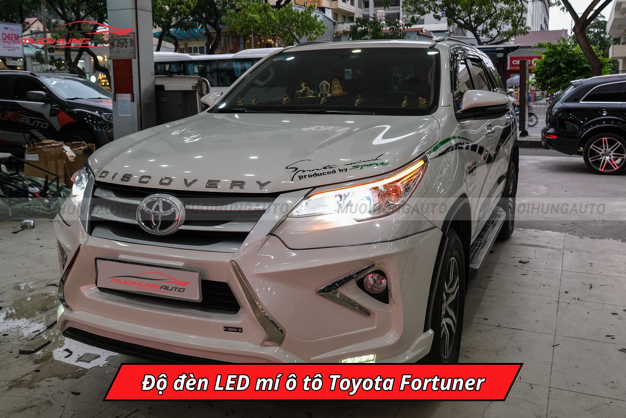 Độ đèn LED mí cho Toyota Fortuner