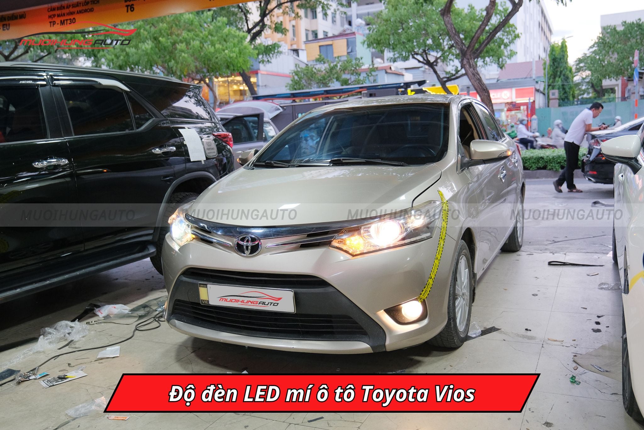 Độ đèn LED mí cho xe Toyota Vios