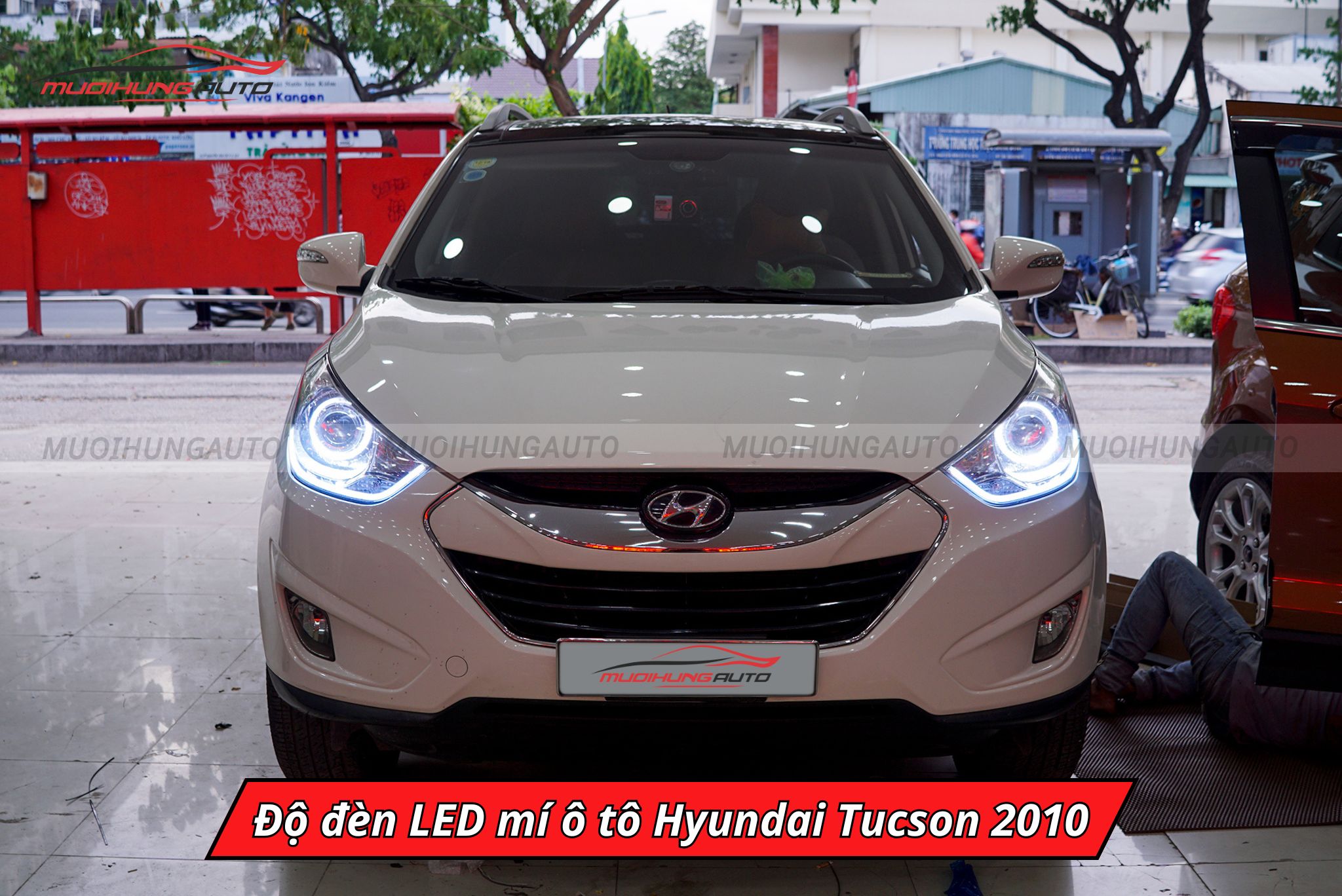 Độ đèn LED mí ô tô Hyundai Tucson 2010