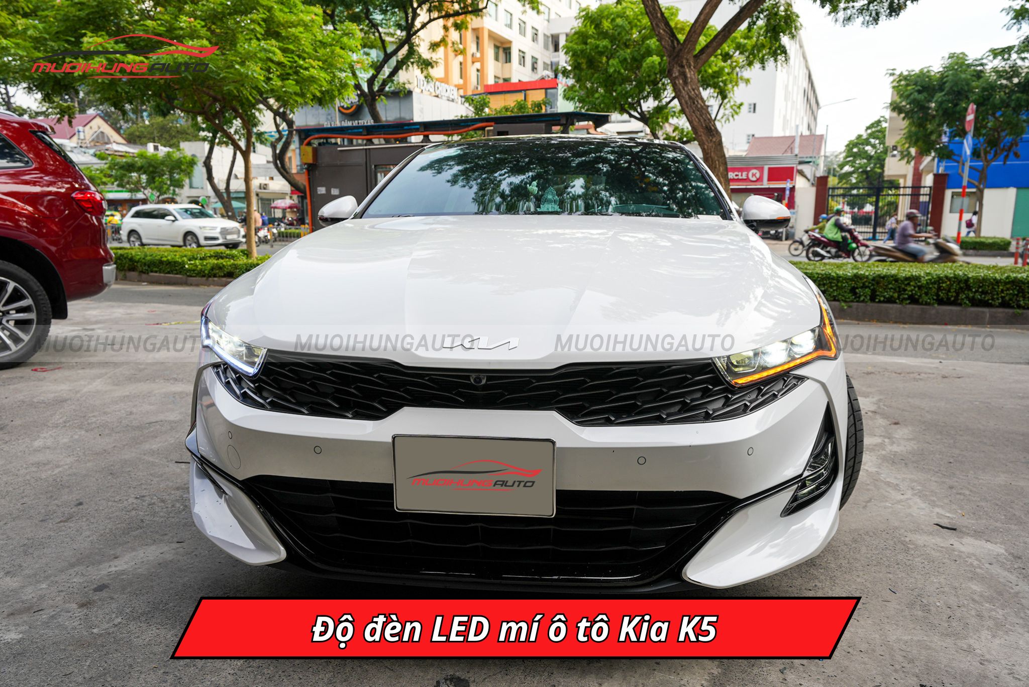 Độ đèn LED mí ô tô Kia K5