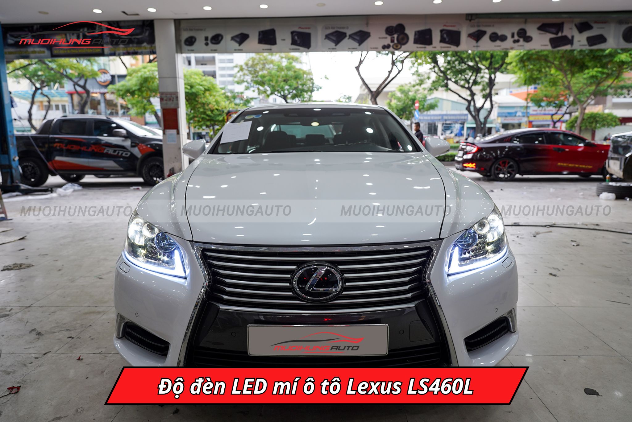 Độ đèn LED mí ô tô Lexus LS460L