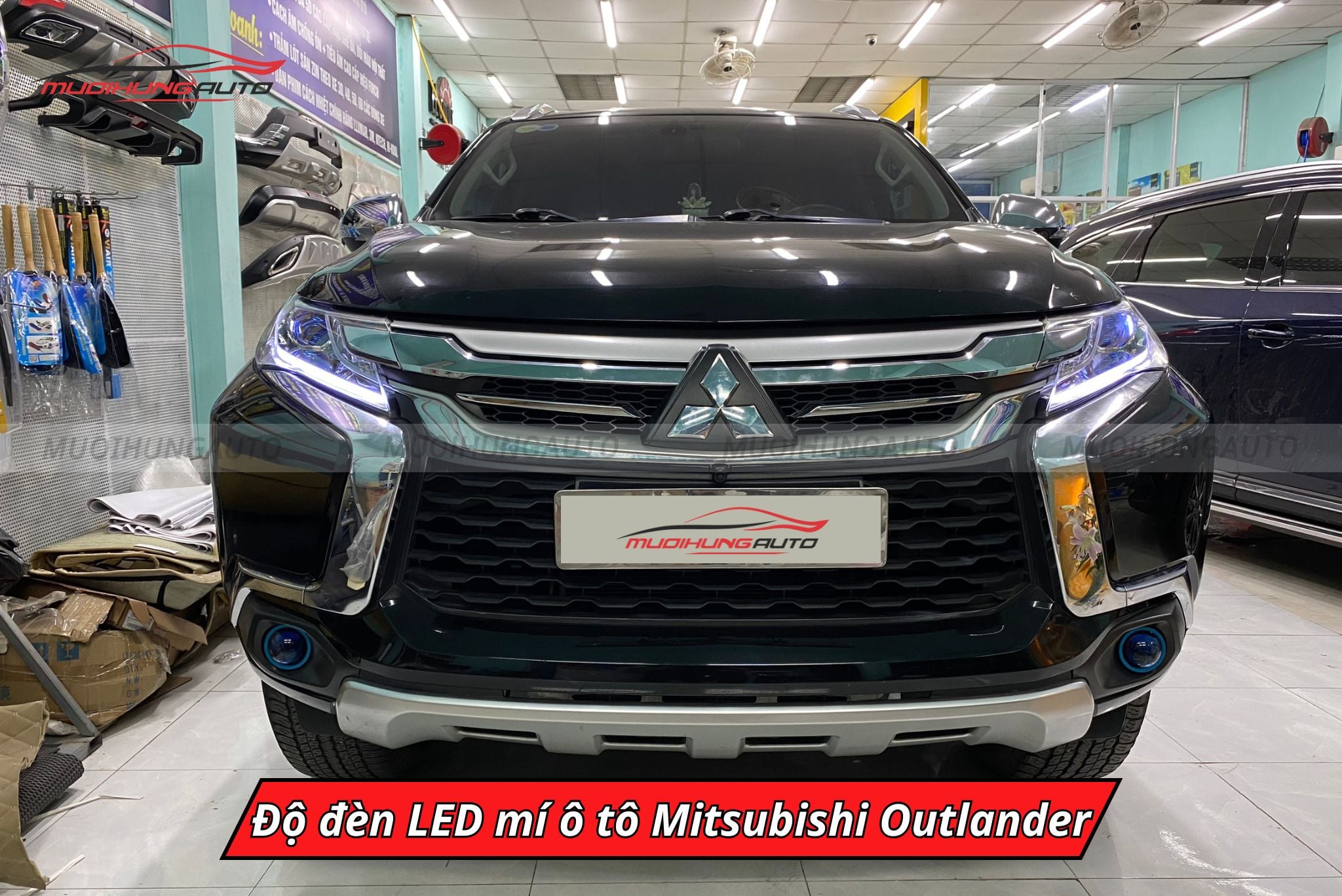 Độ đèn LED mí ô tô Mitsubishi Outlander