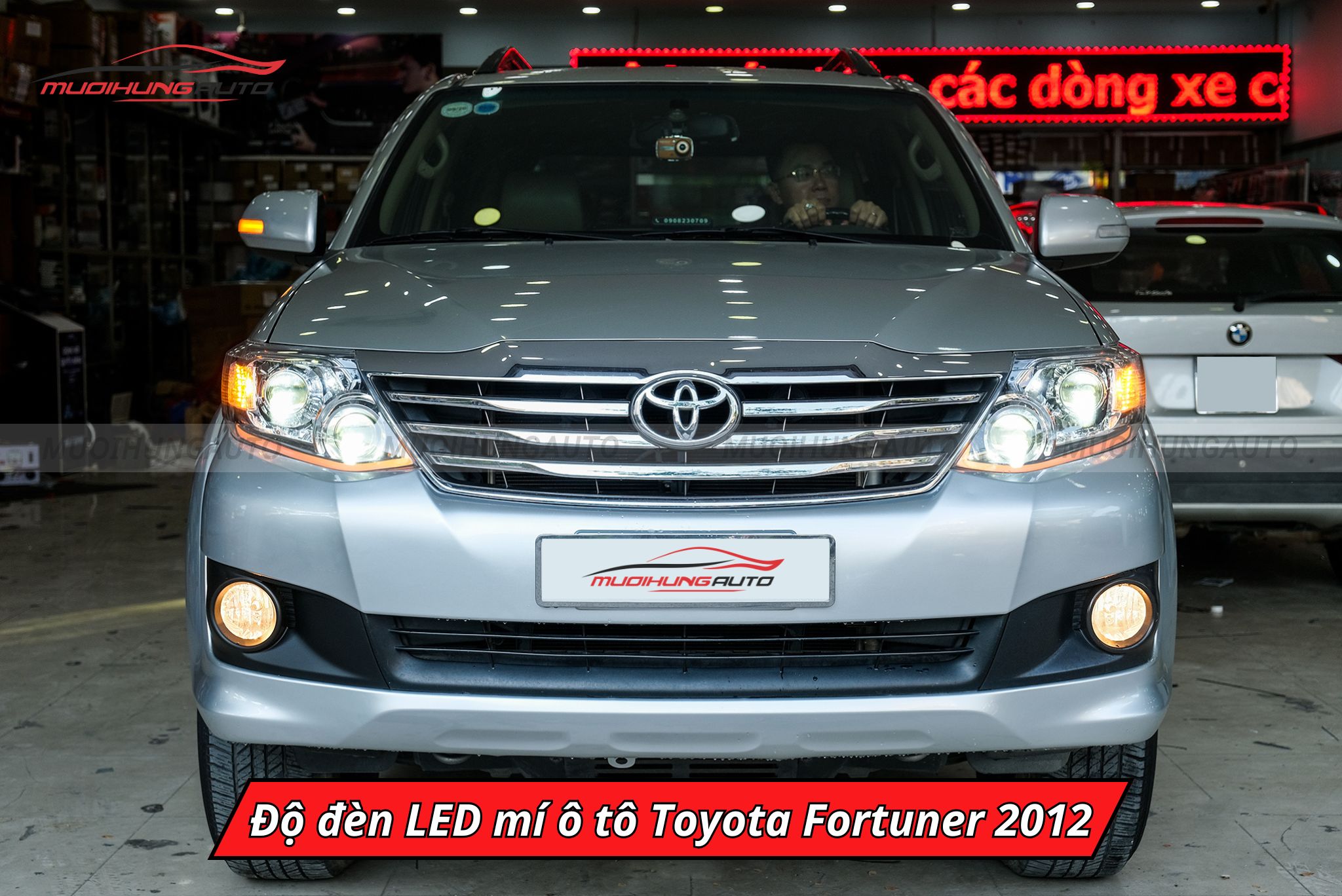 Độ đèn LED mí ô tô Toyota Fortuner 2012