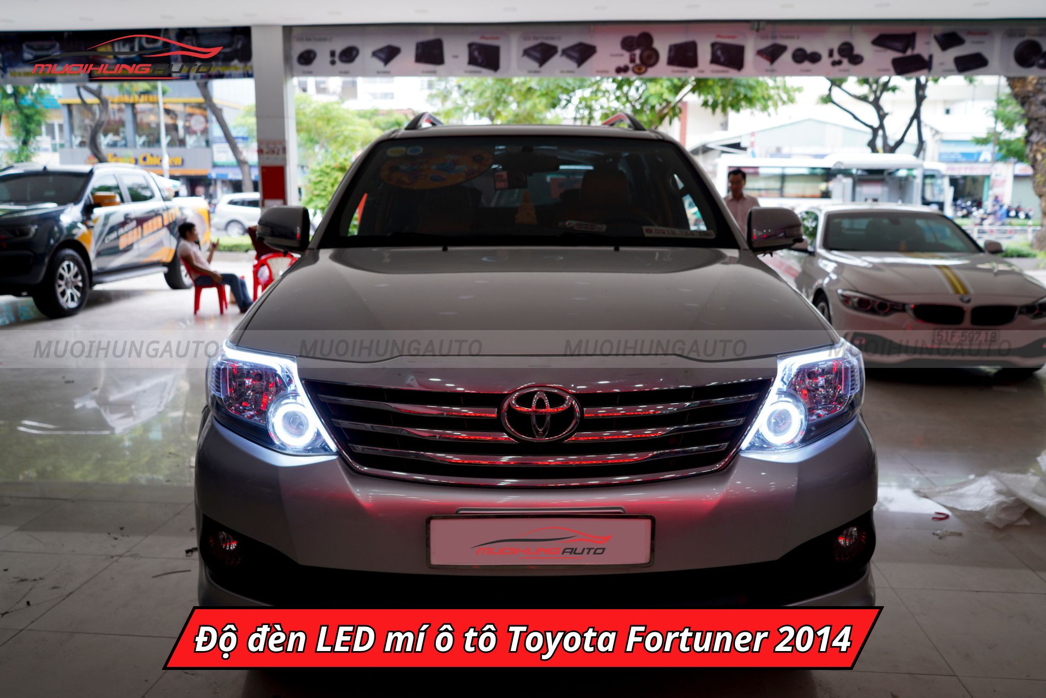 Độ đèn LED mí ô tô Toyota Fortuner 2014