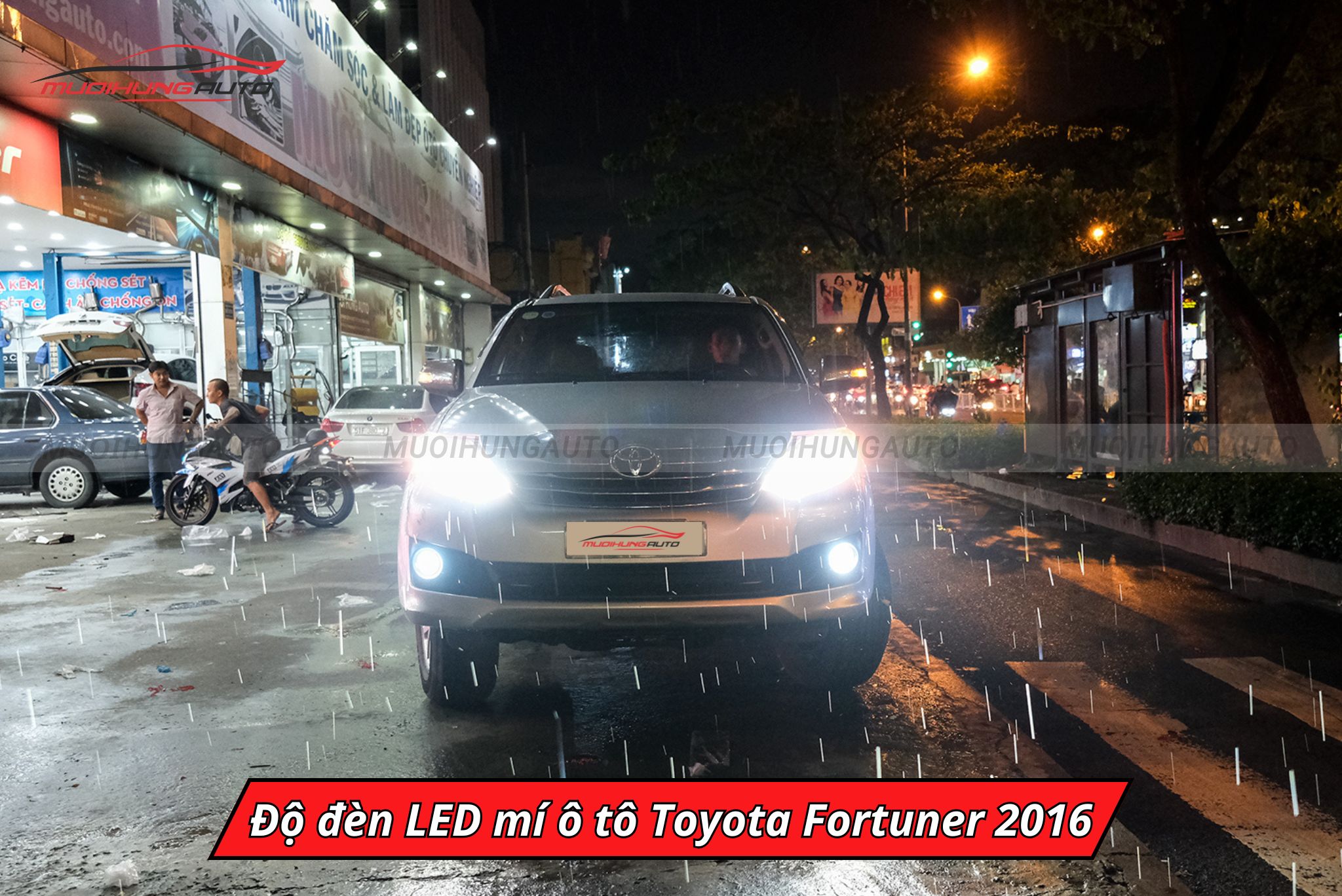 Độ đèn LED mí ô tô Toyota Fortuner 2016