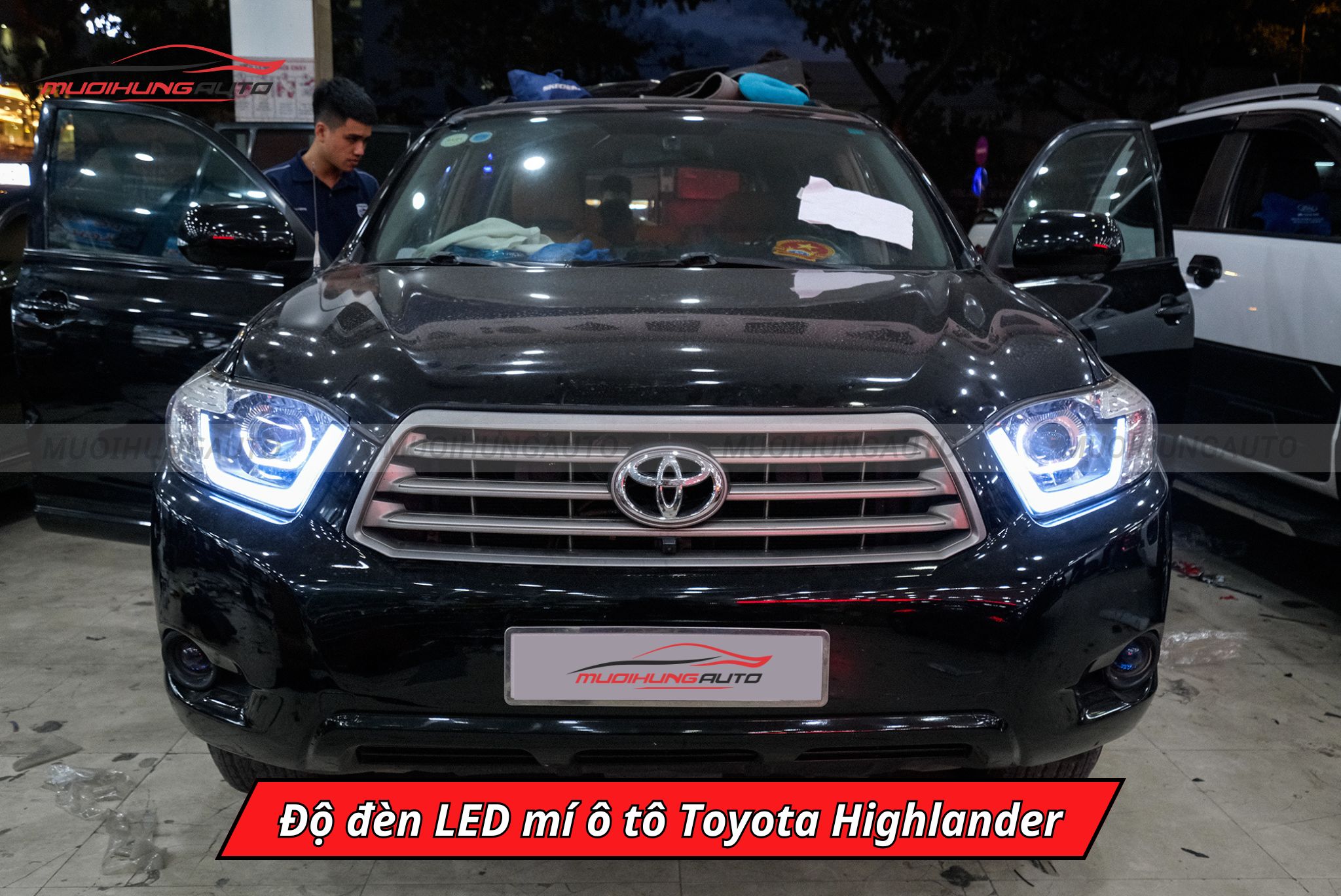 Độ đèn LED mí ô tô Toyota Highlander