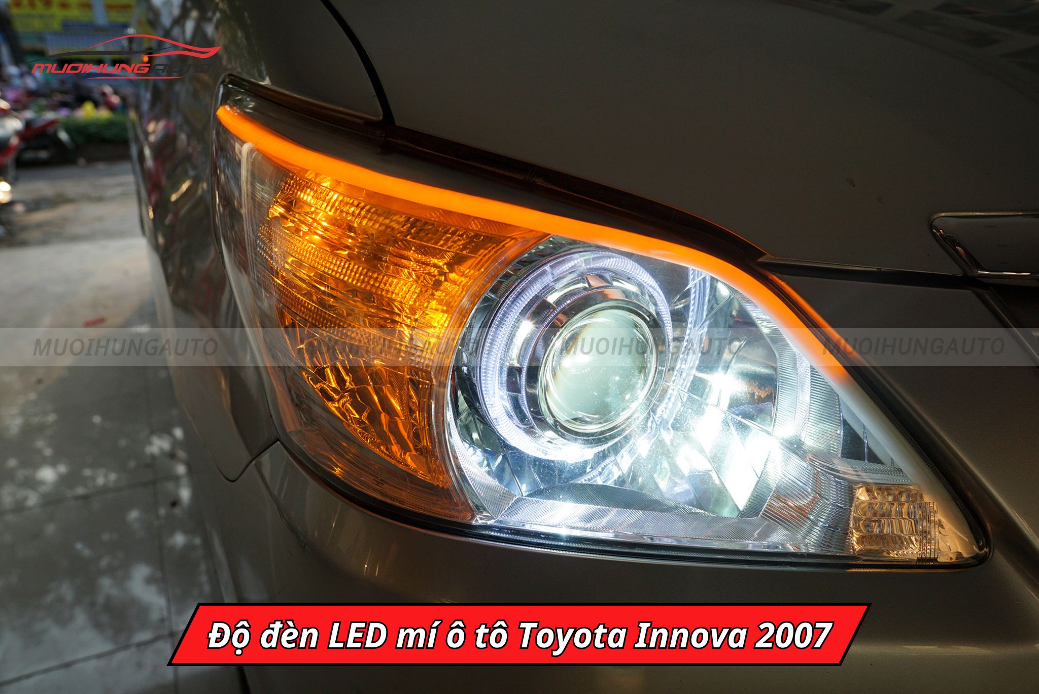 Độ đèn LED mí Toyota Innova 2007