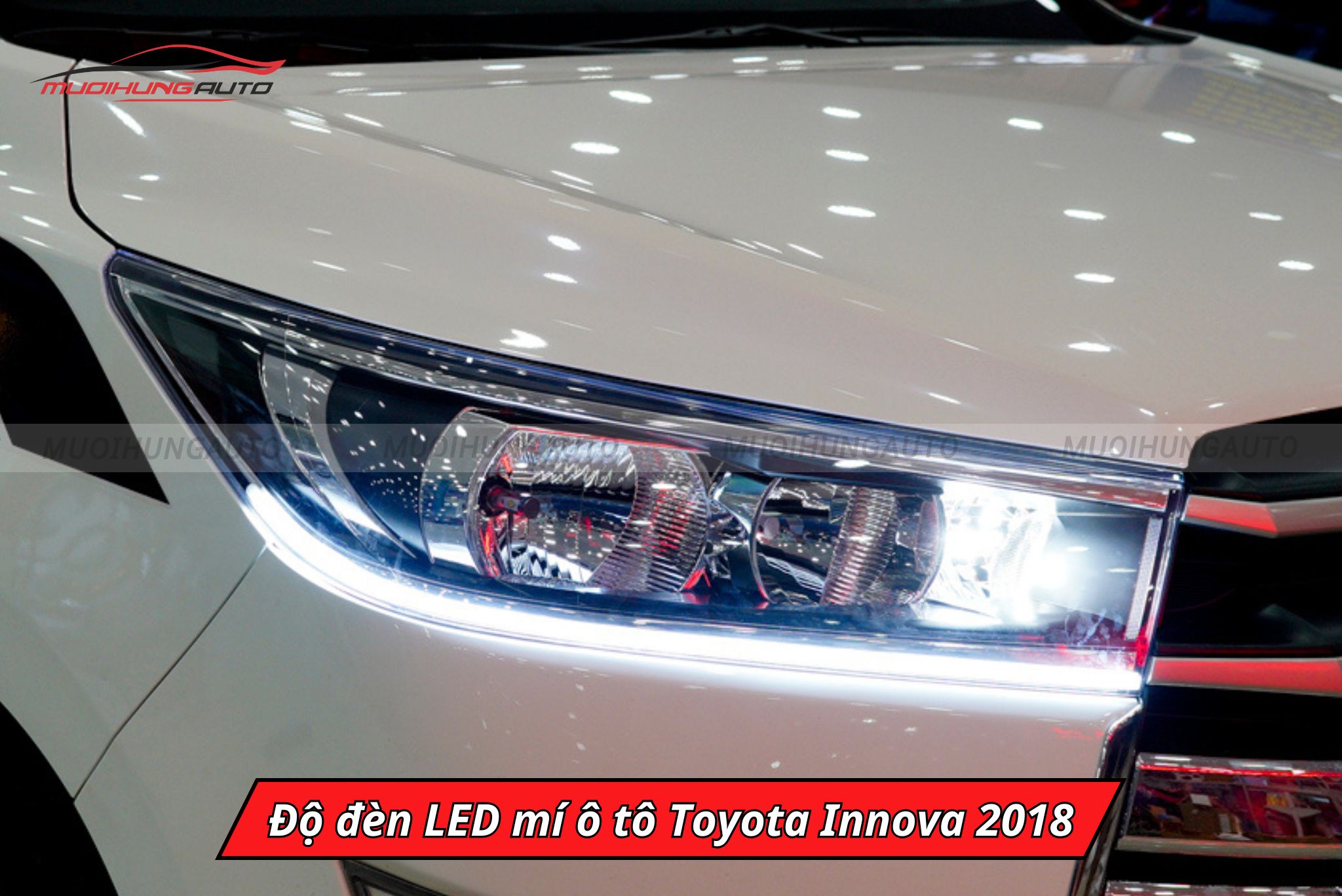 Độ đèn LED mí Toyota Innova 2018