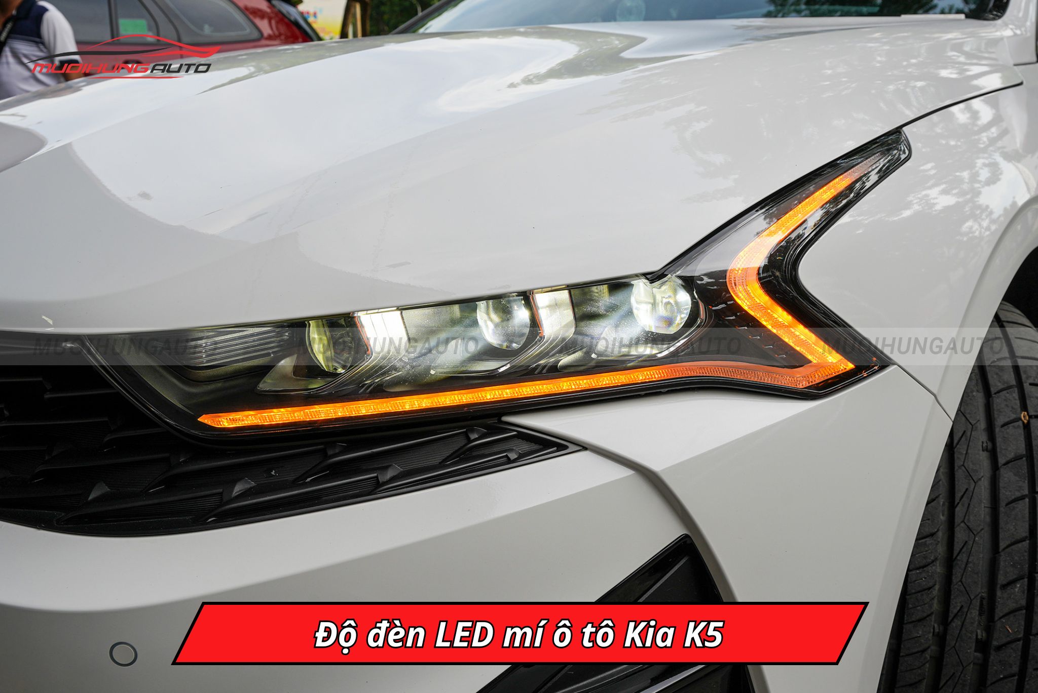 Độ đèn LED mí xe Kia K5