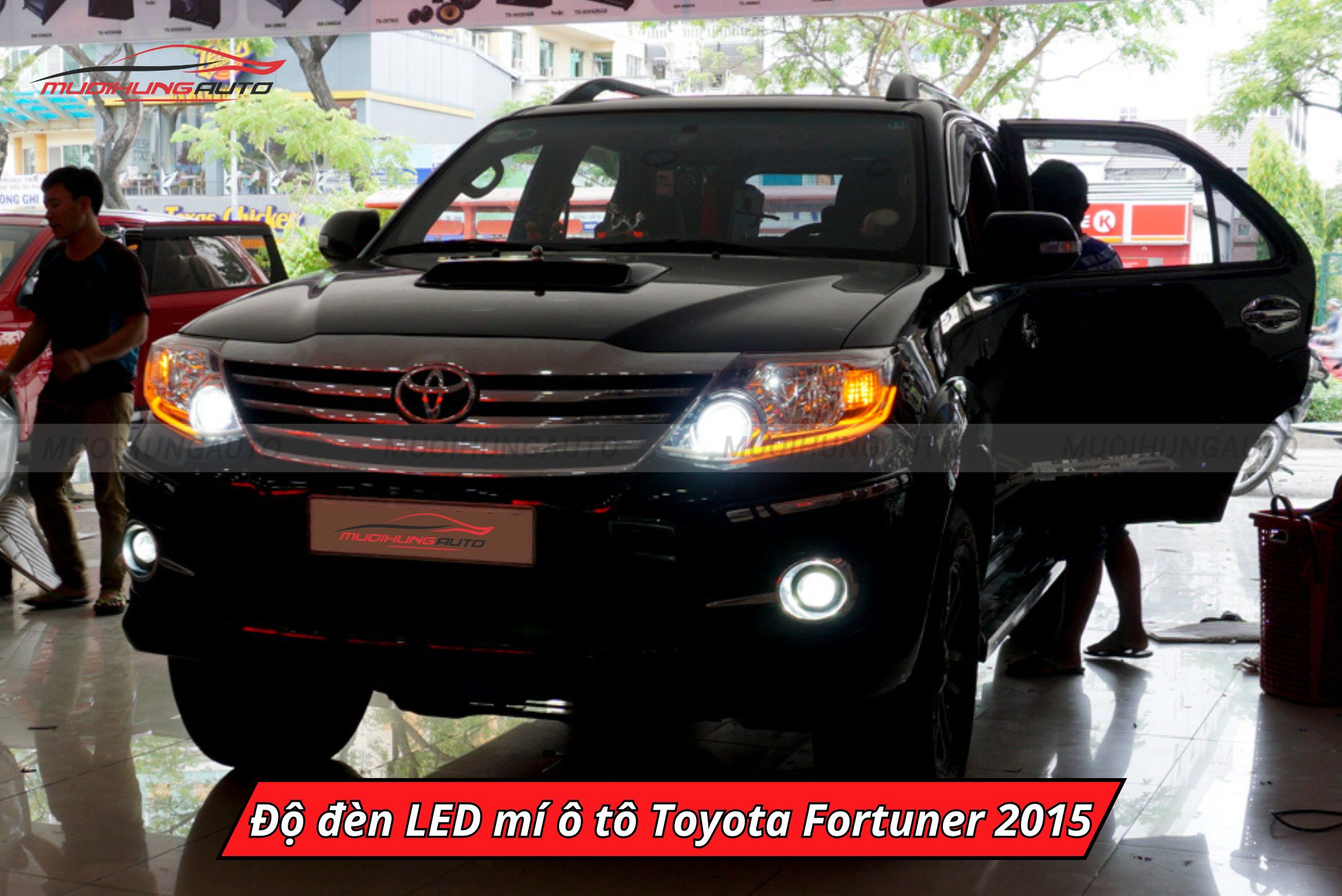 Độ đèn LED mí xe Toyota Fortuner 2015