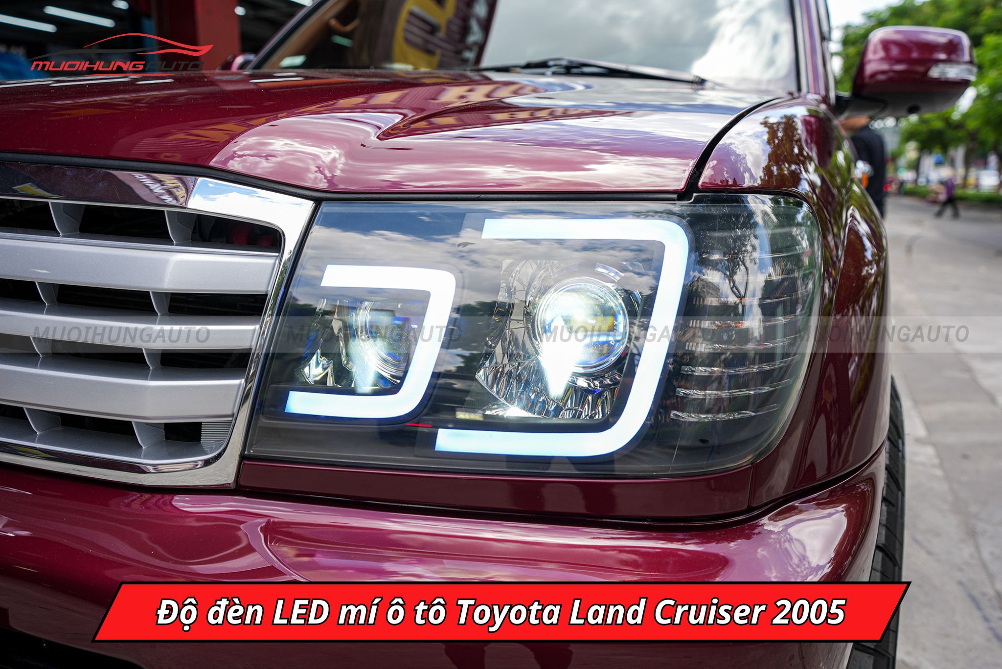 Độ đèn LED mí xe Toyota Land Cruiser 2005