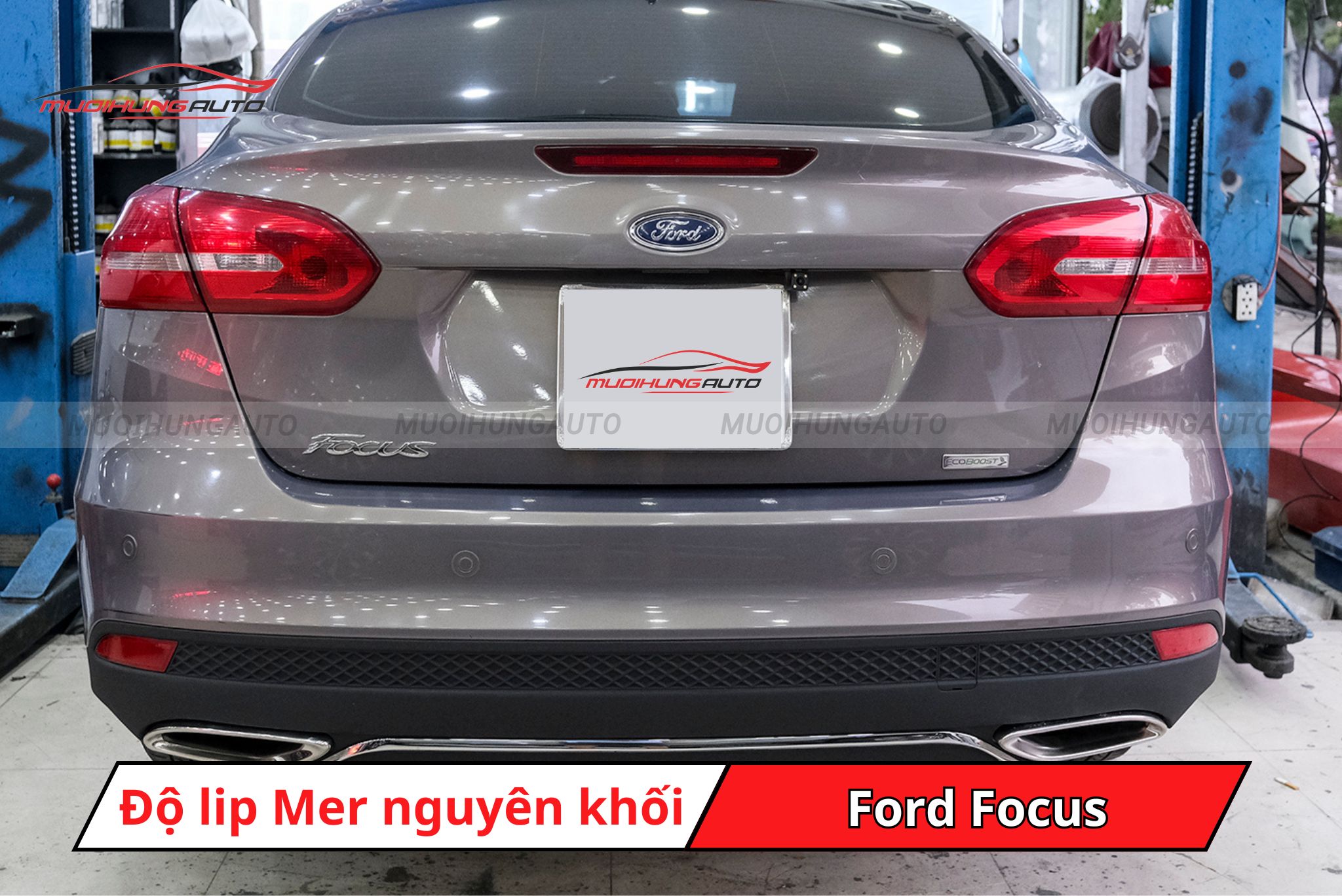Độ lip Mer vào cản nguyên khối cho Ford Focus