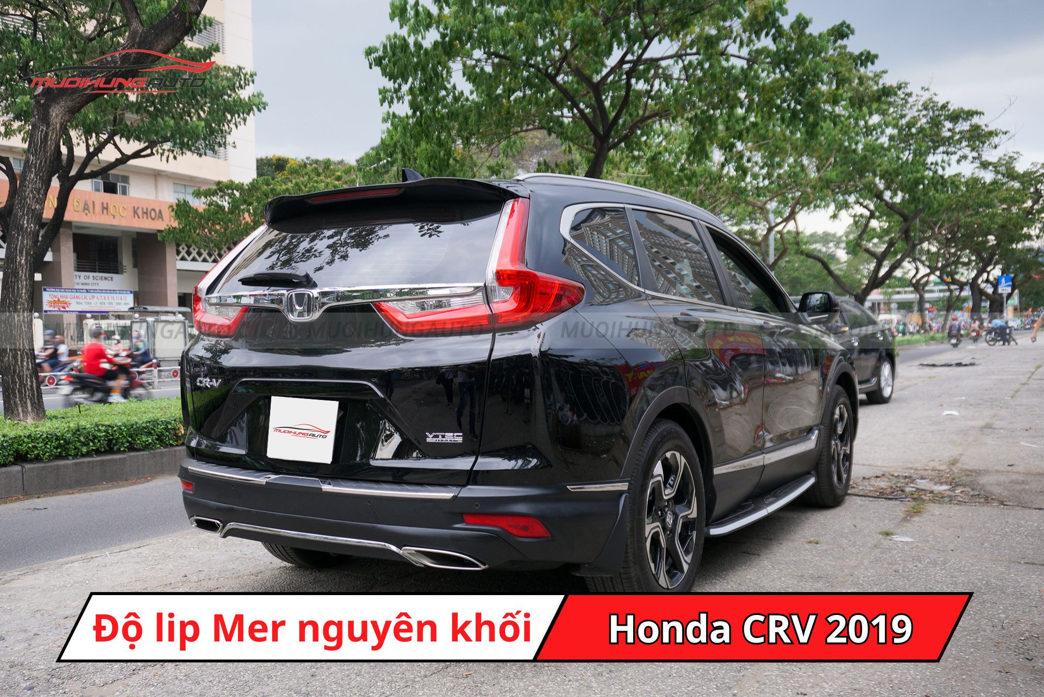 Độ lip Mer vào cản nguyên khối cho Honda CRV 2019