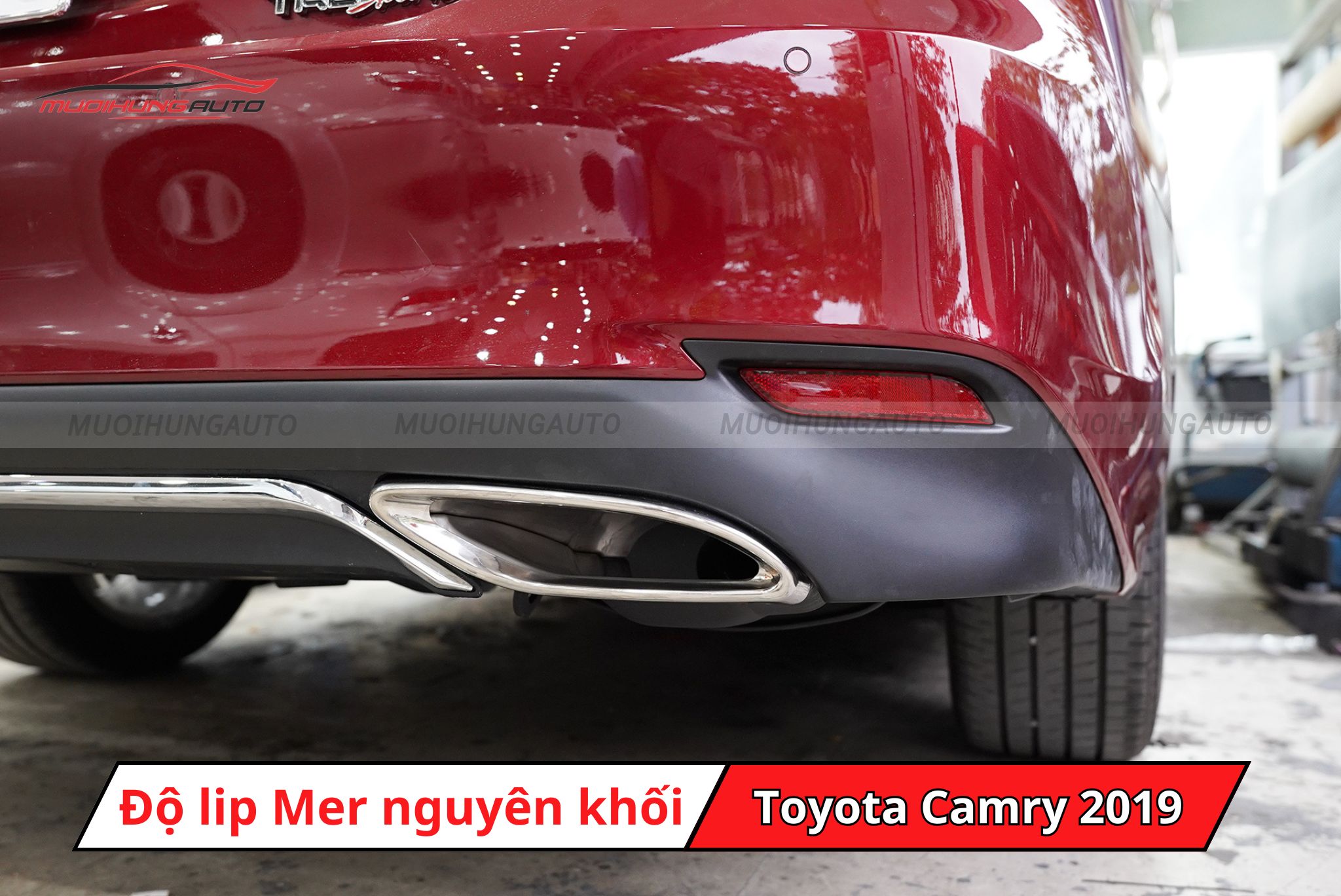 Độ lip Mer vào cản nguyên khối cho Toyota Camry 2019