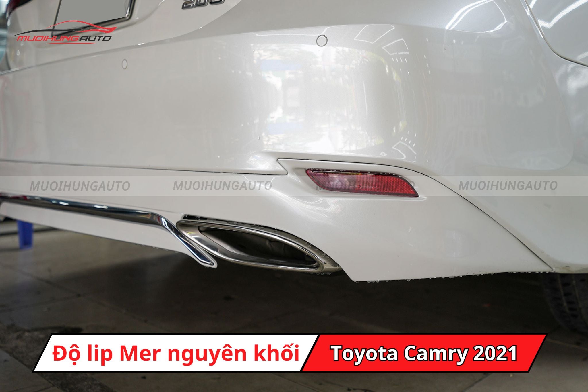 Độ lip Mer vào cản nguyên khối cho Toyota Camry 2021