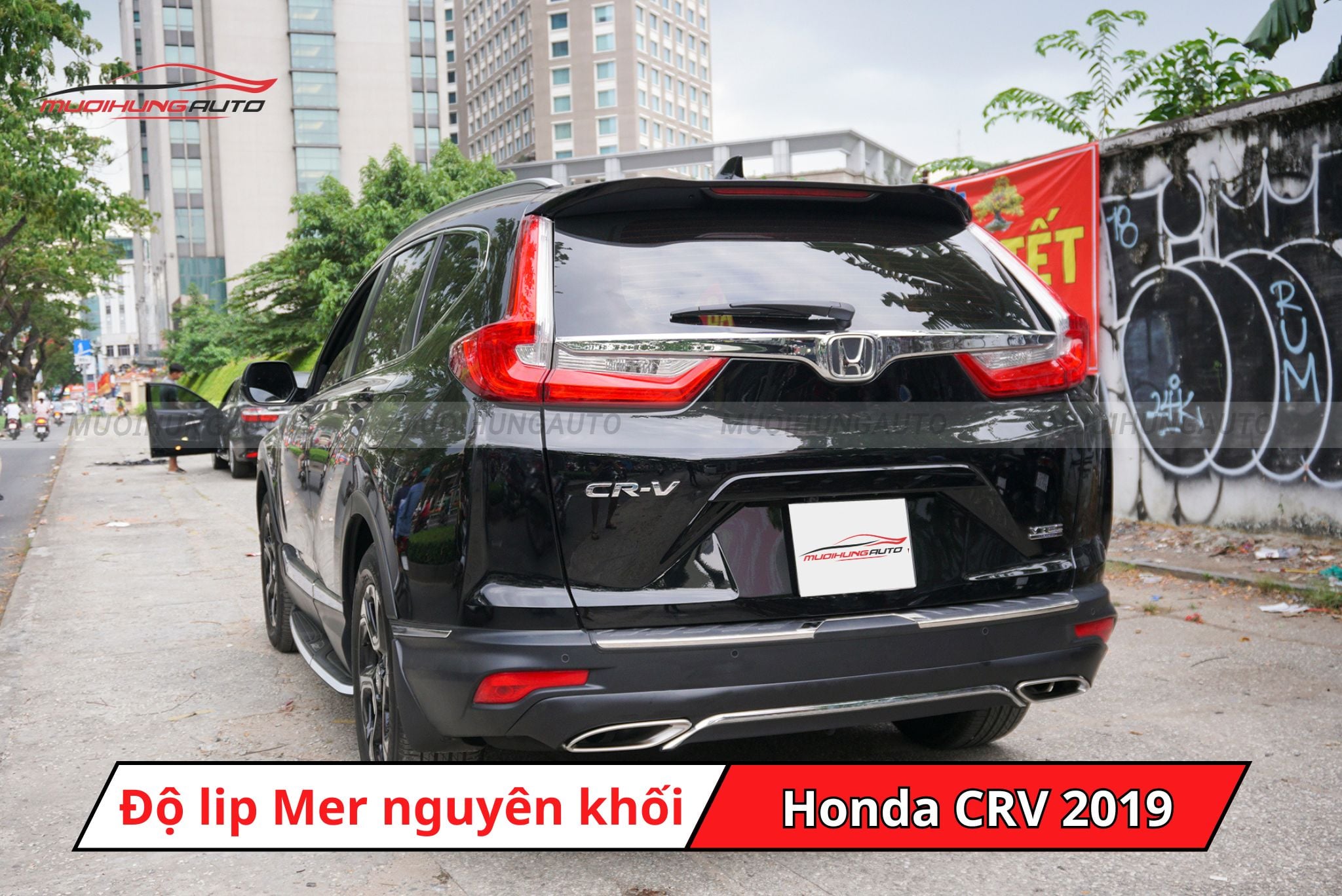 Độ lip Mercedes cho xe Honda CRV 2019