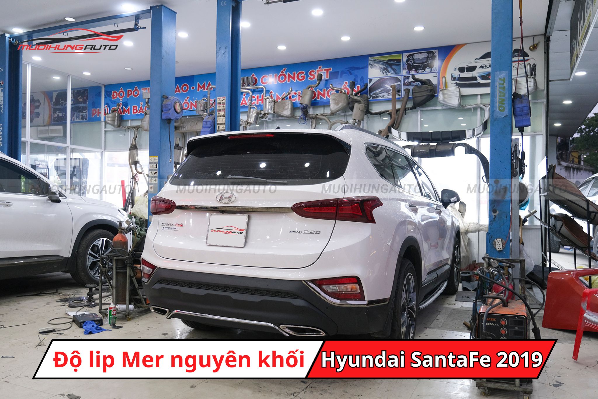 Độ lip Mercedes cho xe Hyundai SantaFe 2019