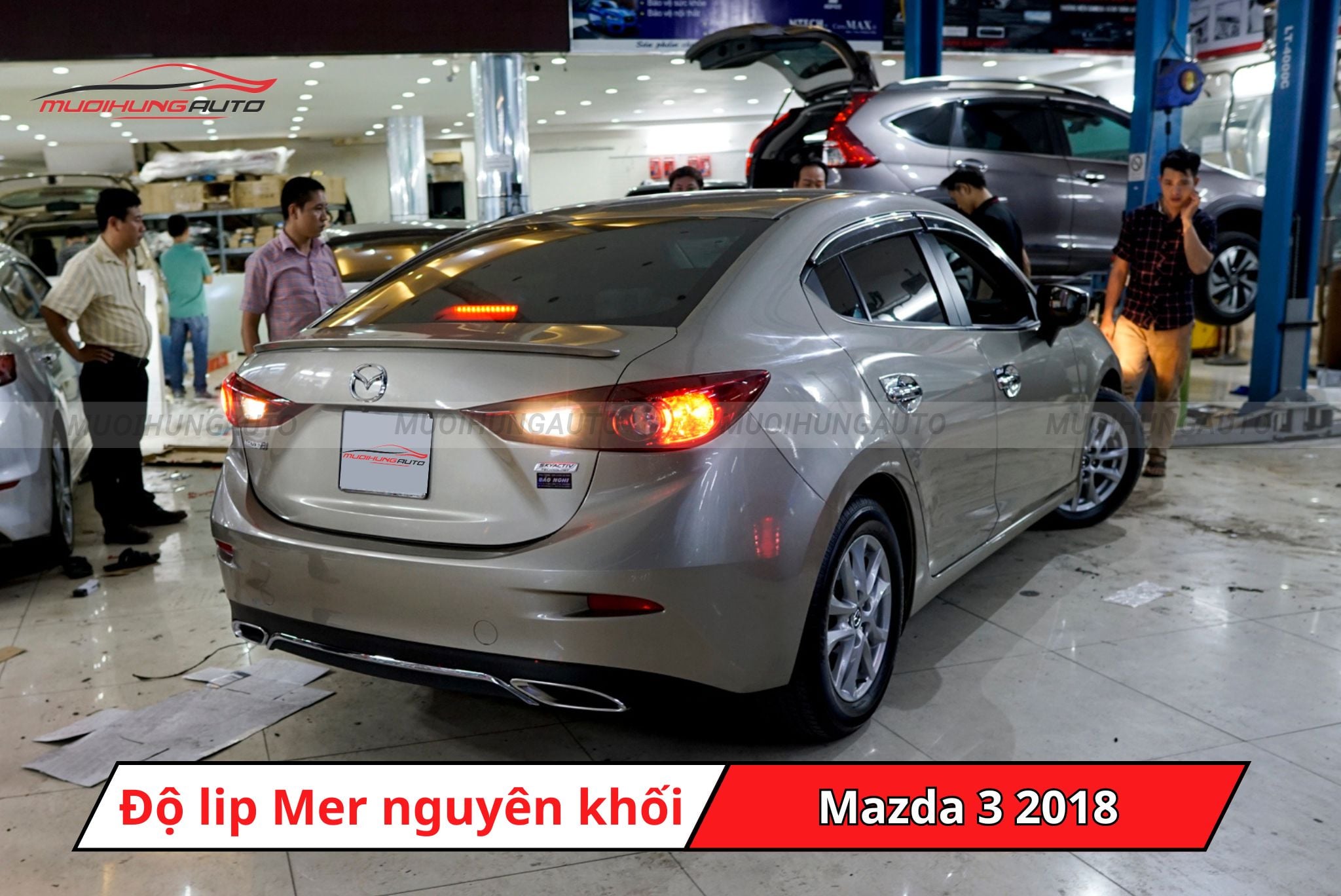 Độ lip pô Mercedes nguyên khối cho xe Mazda 3 2018