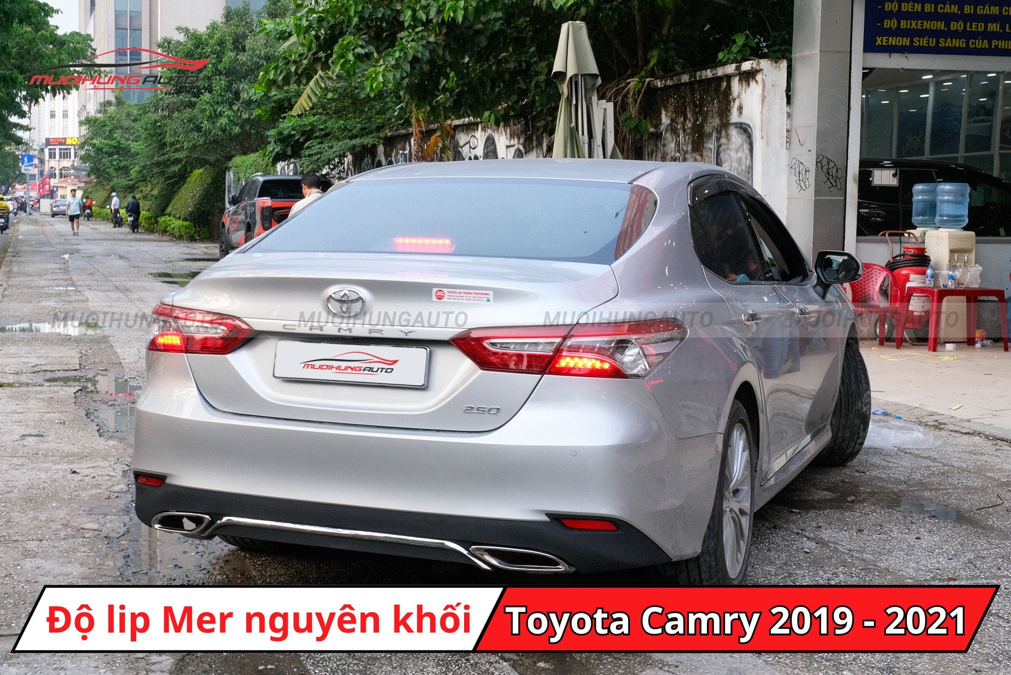 Độ lip pô Mercedes cho Toyota Camry 2019 - 2021