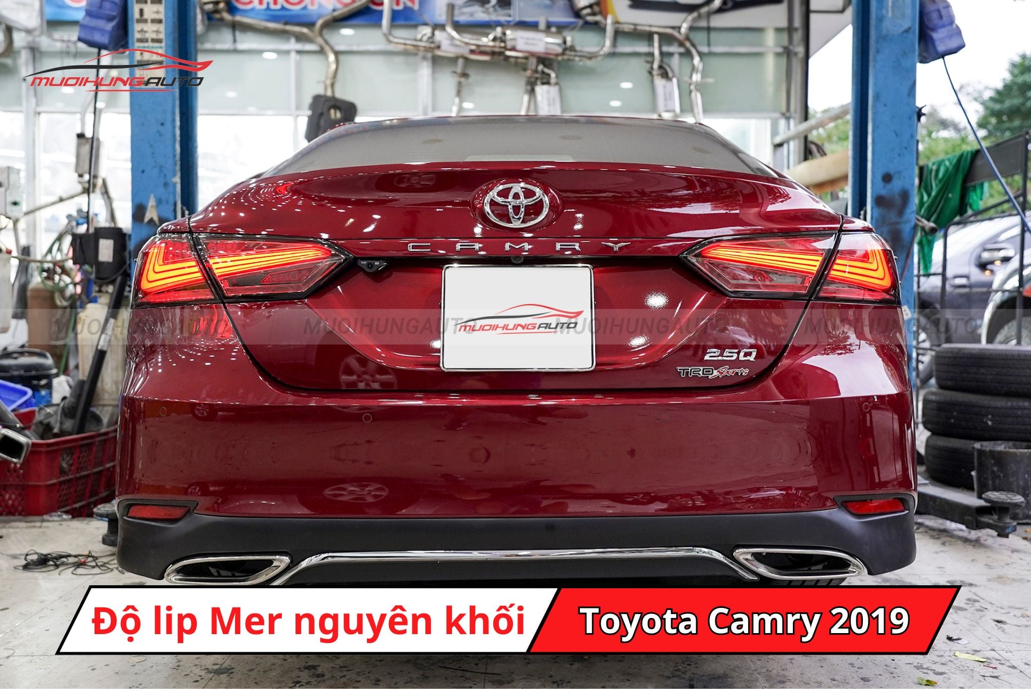 Độ lip pô Mercedes cho Toyota Camry 2019