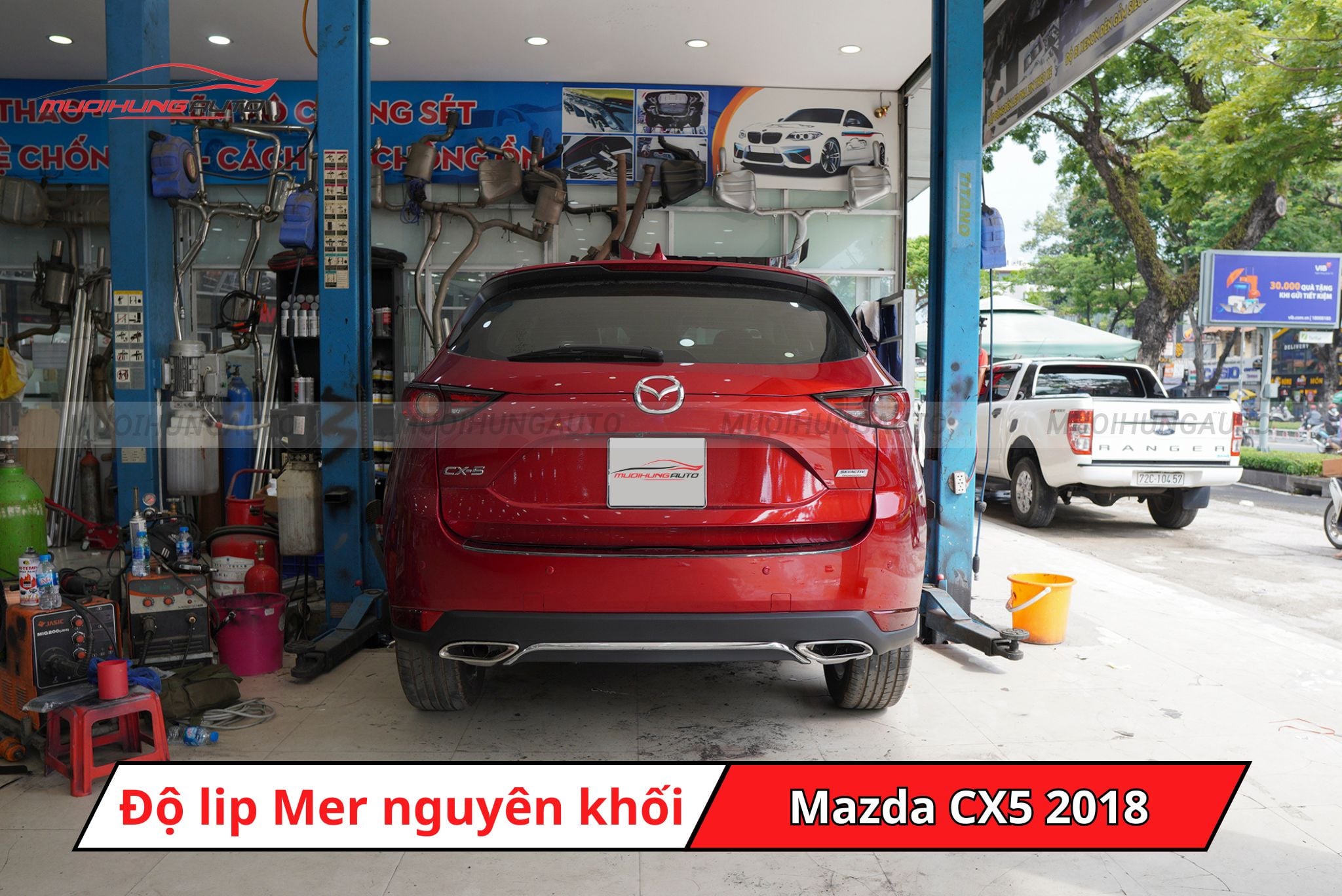 Độ lip pô Mercedes nguyên khối cho xe Mazda CX5 2018
