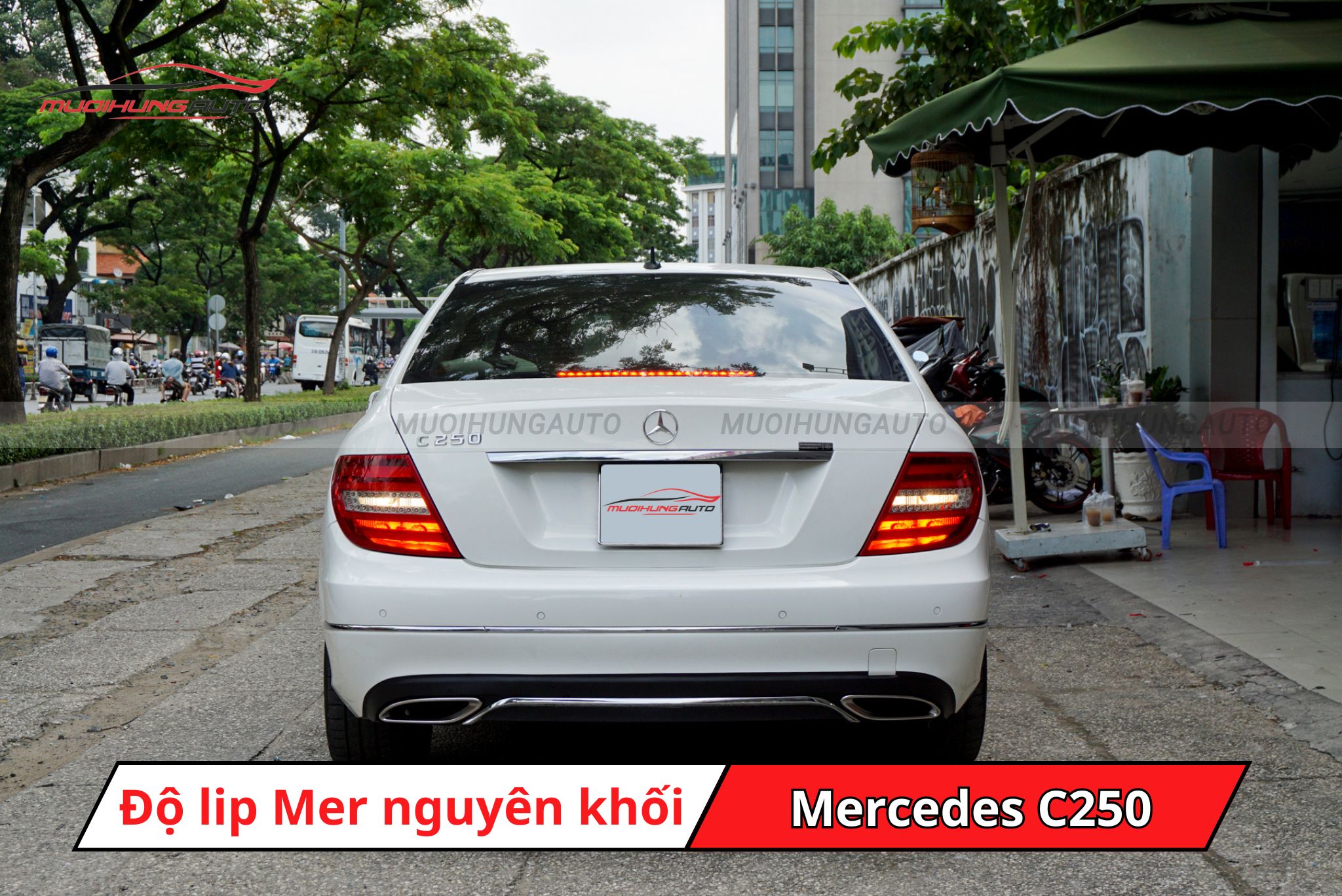 Độ lip pô Mercedes nguyên khối cho xe Mercedes C250