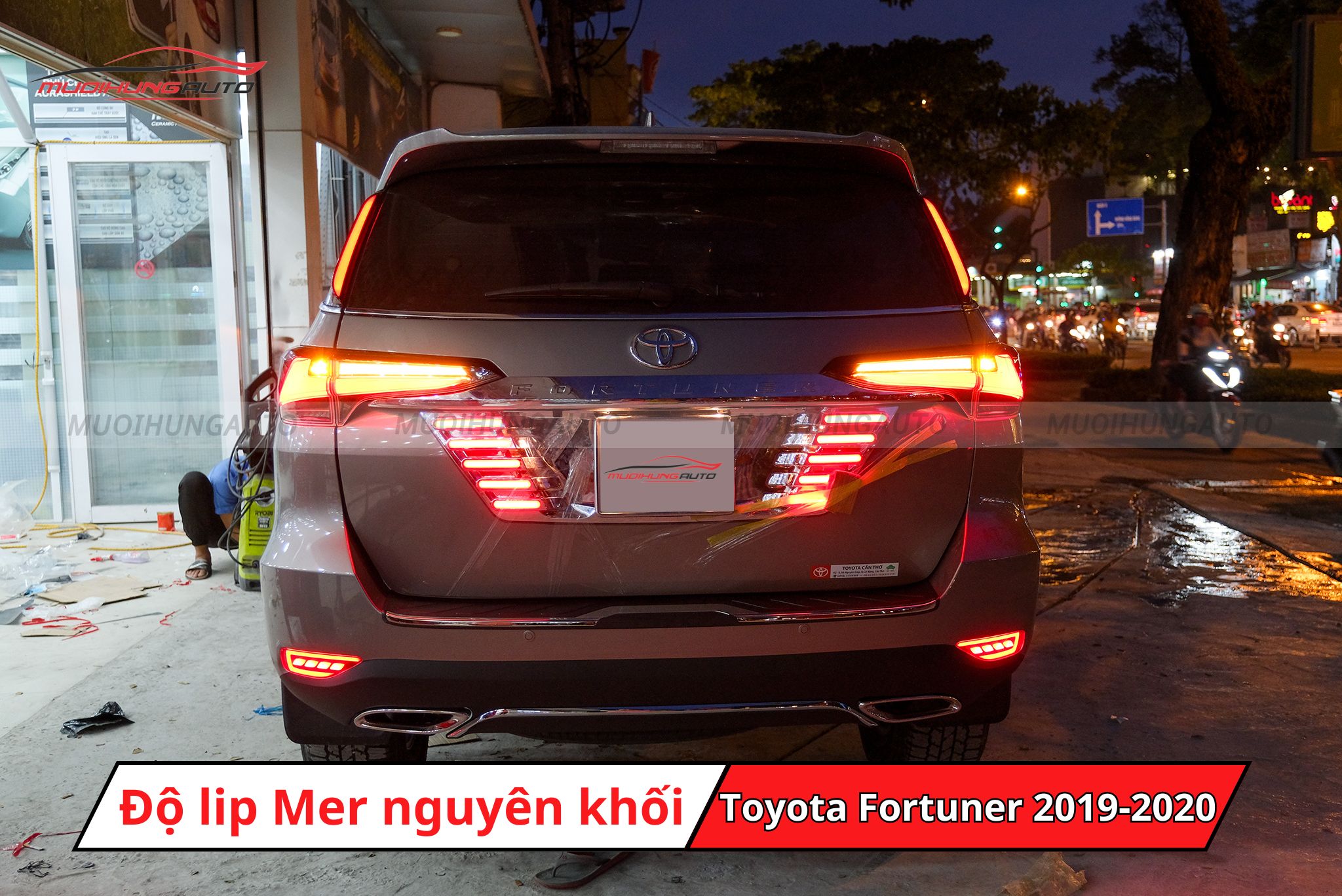Độ lip pô Mercedes nguyên khối cho xe Toyota Fortuner 2019-2020