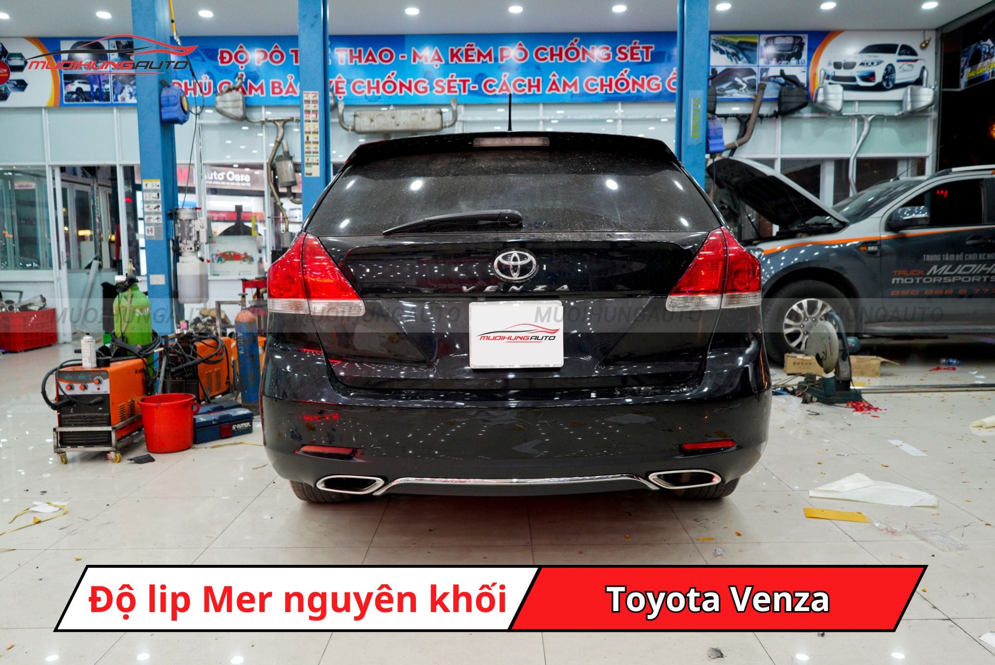 Độ lip pô Mercedes nguyên khối cho xe Toyota Venza