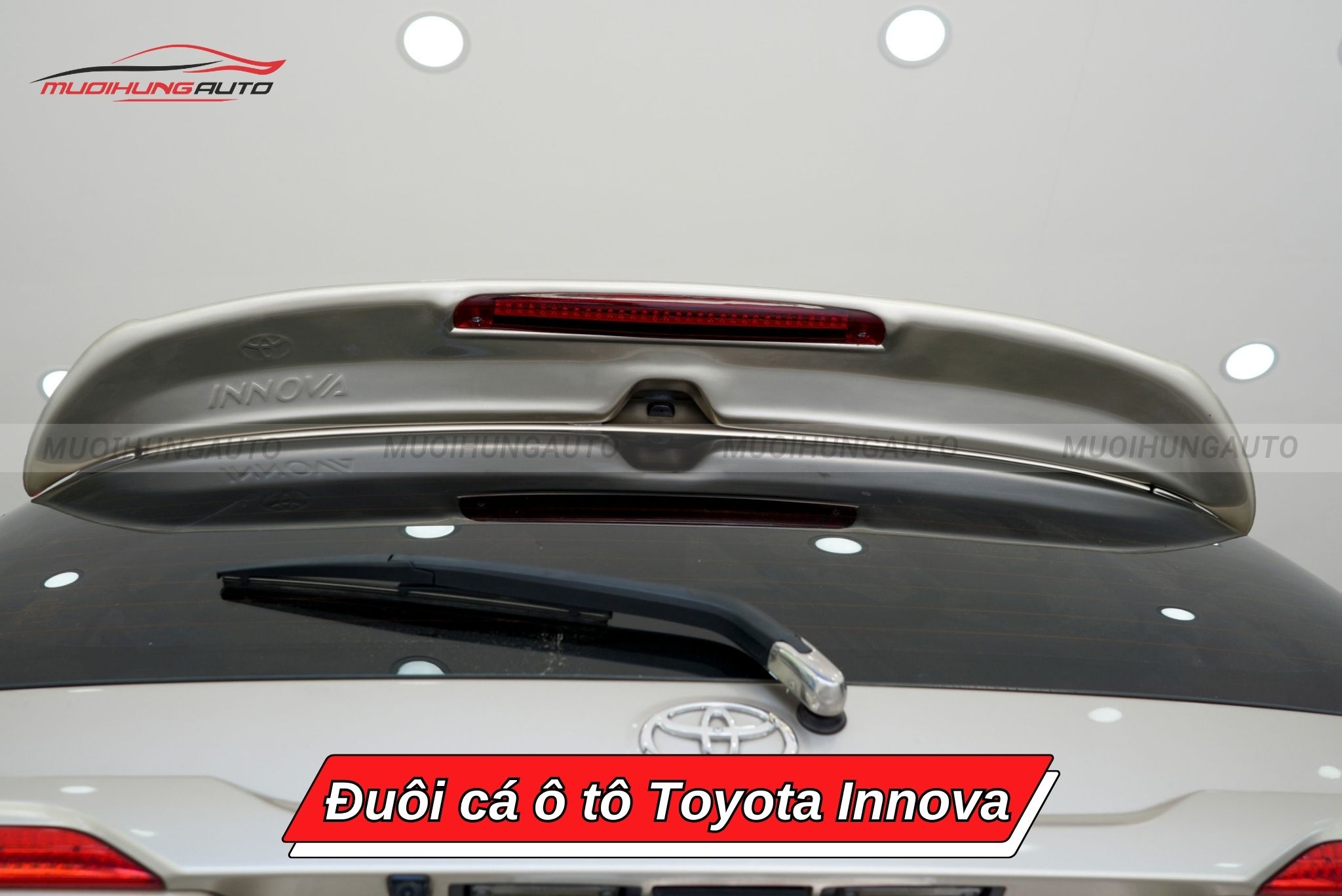 Đuôi cá cho xe Toyota Innova