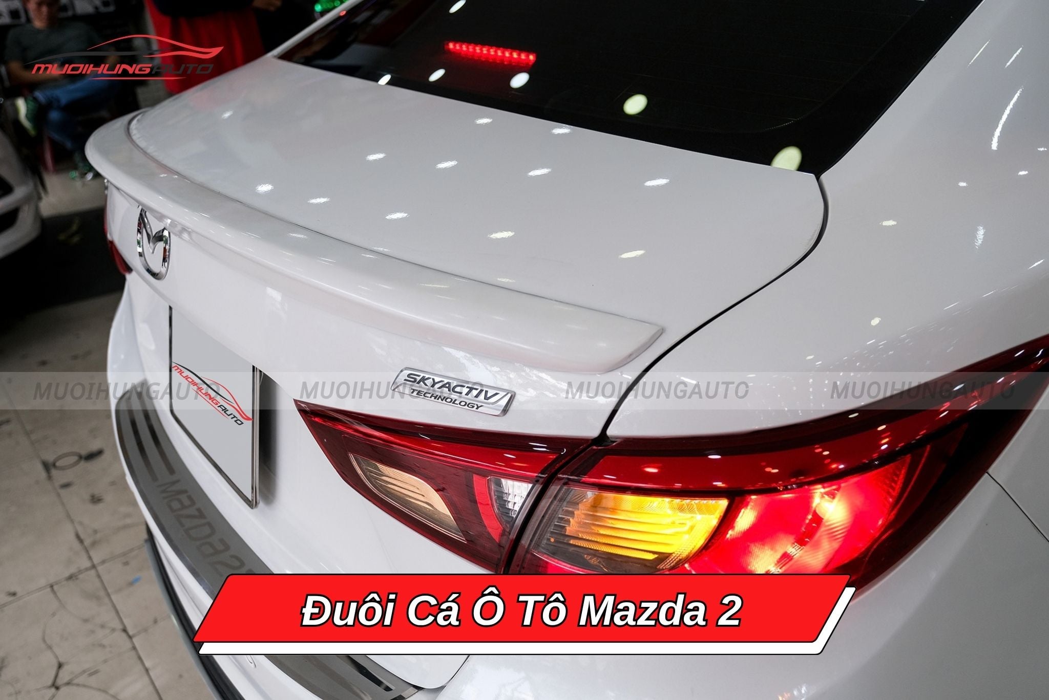 Đuôi cá Mazda 2