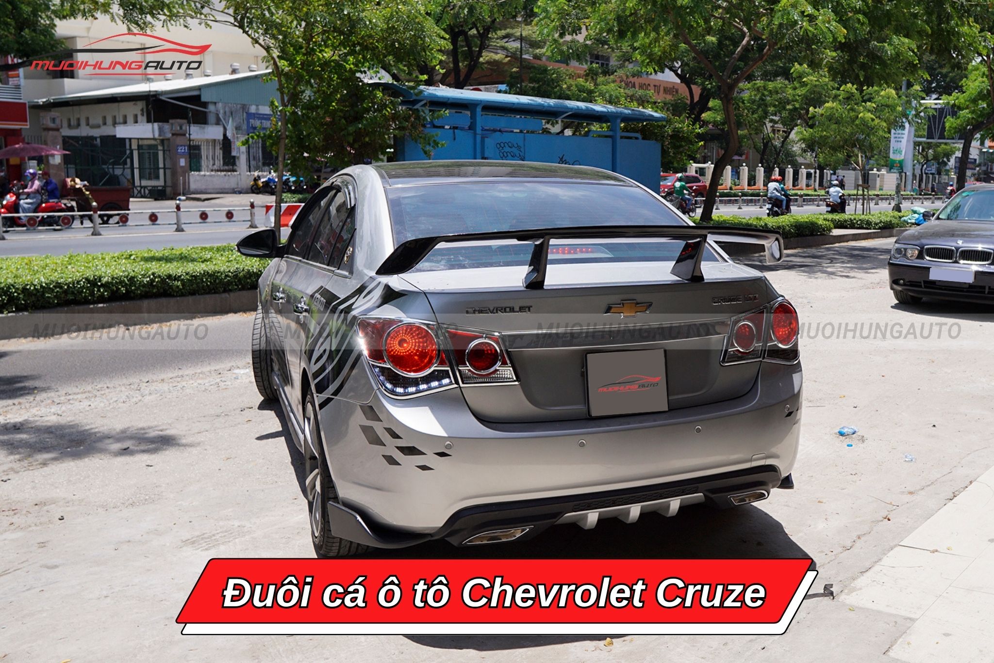 Đuôi cá xe hơi Chevrolet Cruze