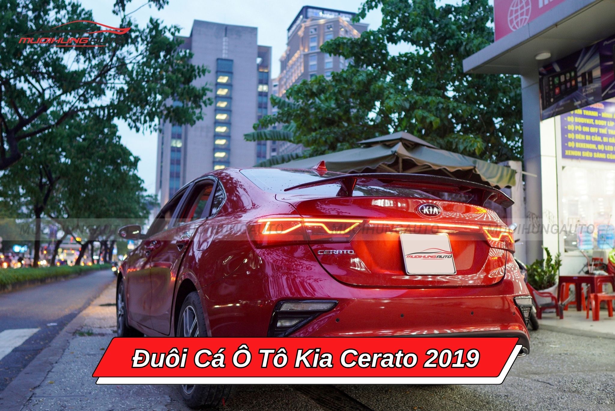 Đuôi cá xe hơi Kia Cerato 2019