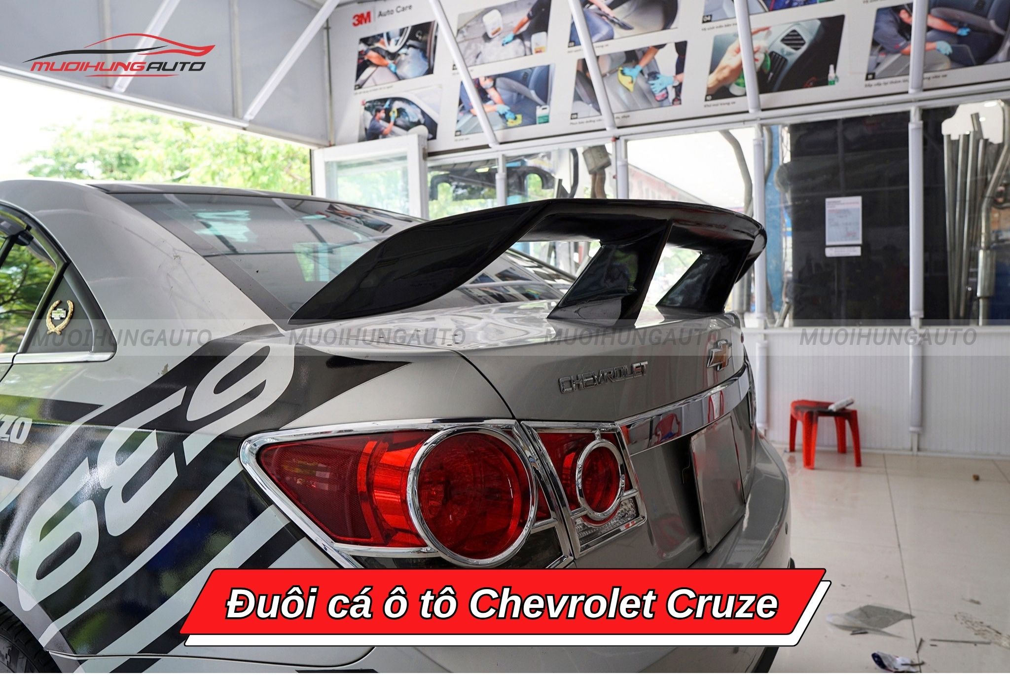 Đuôi cá xe ô tô Chevrolet Cruze
