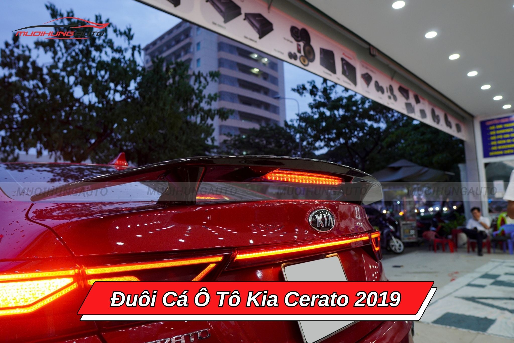 Đuôi cá xe ô tô Kia Cerato 2019